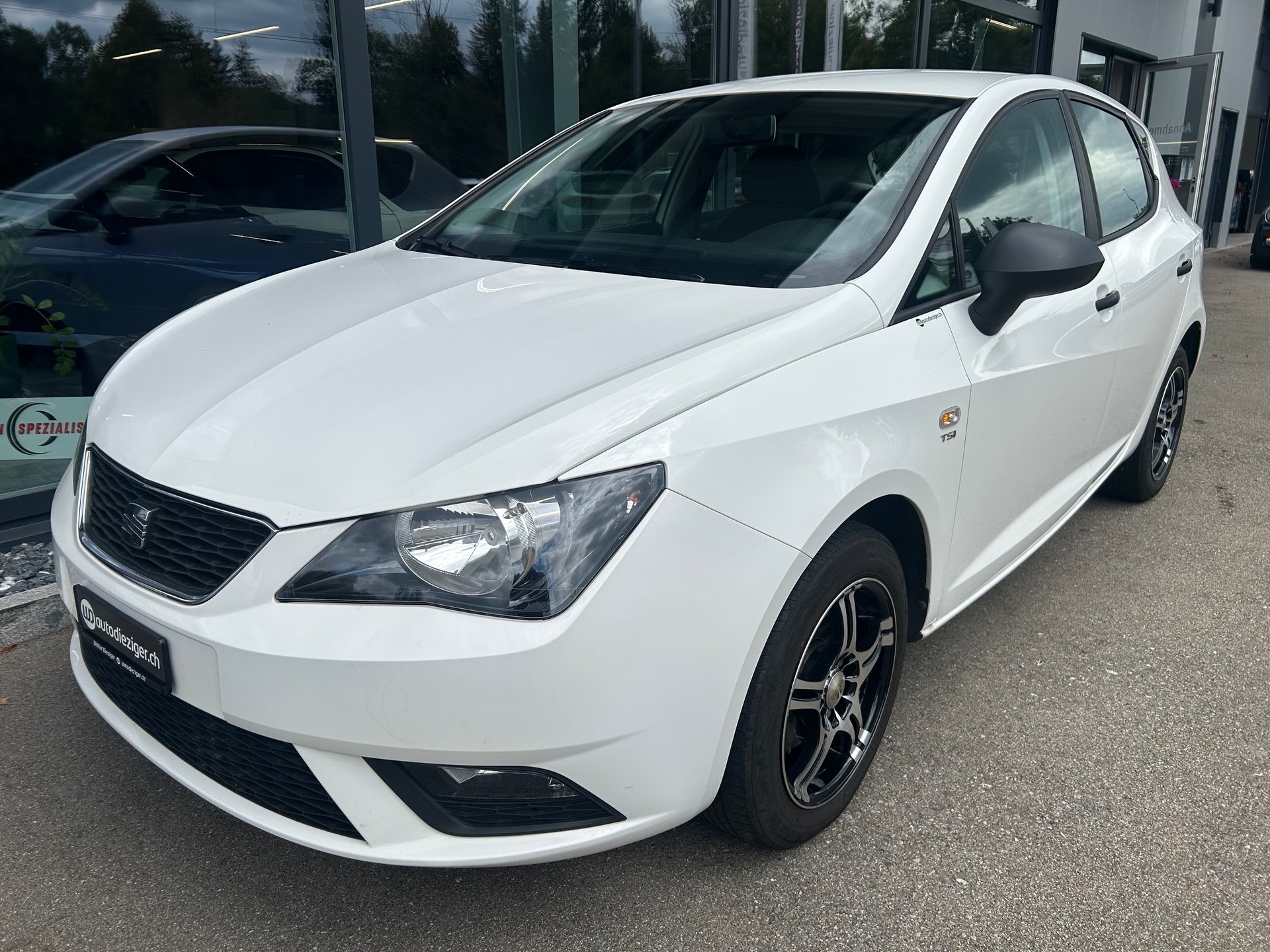 SEAT Ibiza 1.2 TSI Style-image-2