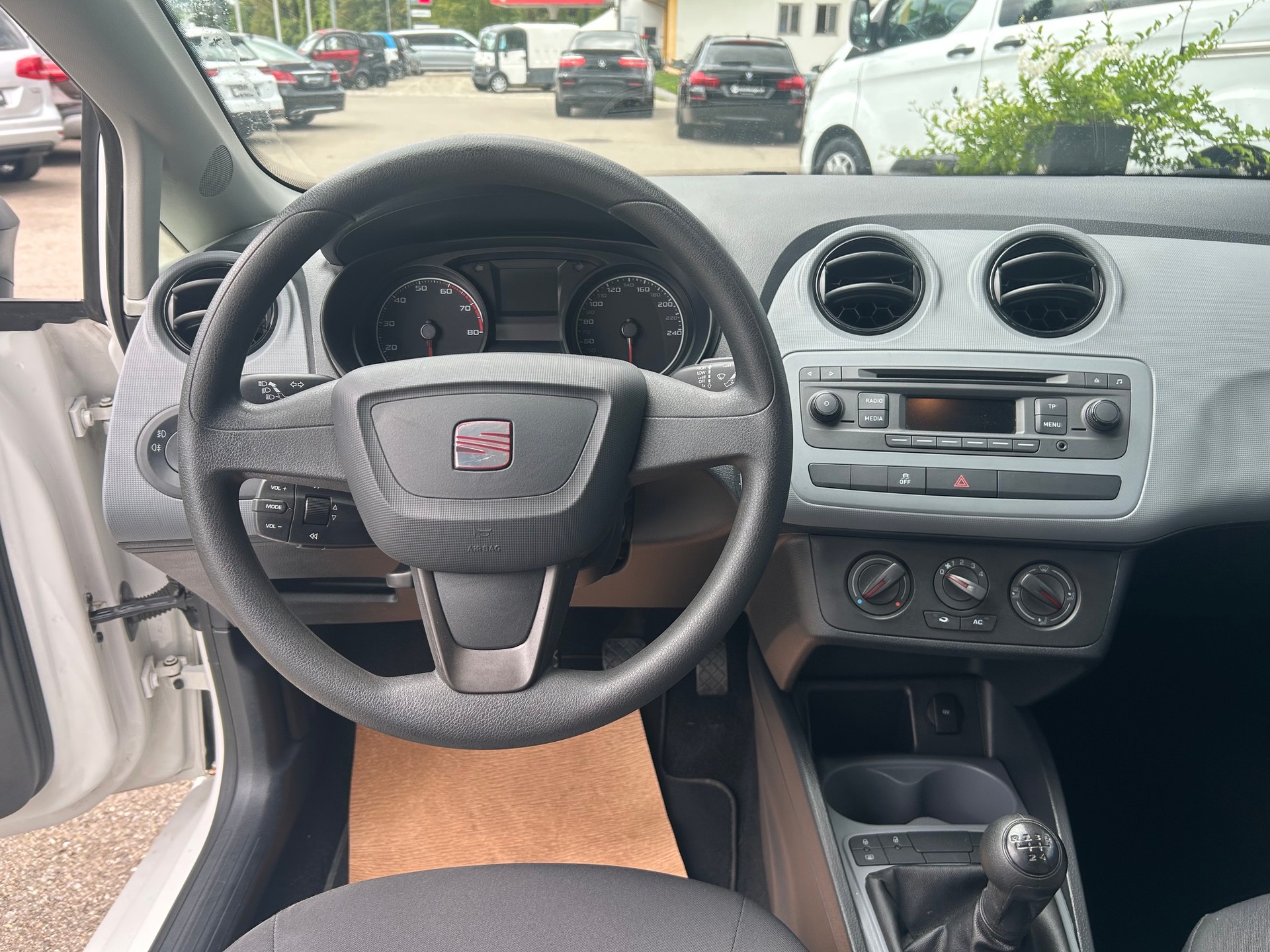 SEAT Ibiza 1.2 TSI Style-image-13
