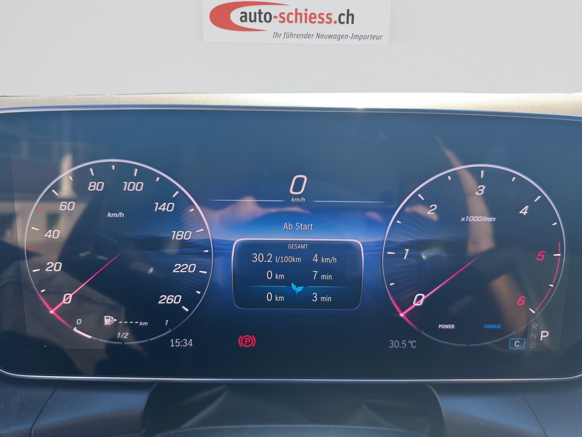 MERCEDES-BENZ GLC 300 d 4Matic 9G-Tronic AMG Edition Night-image-11
