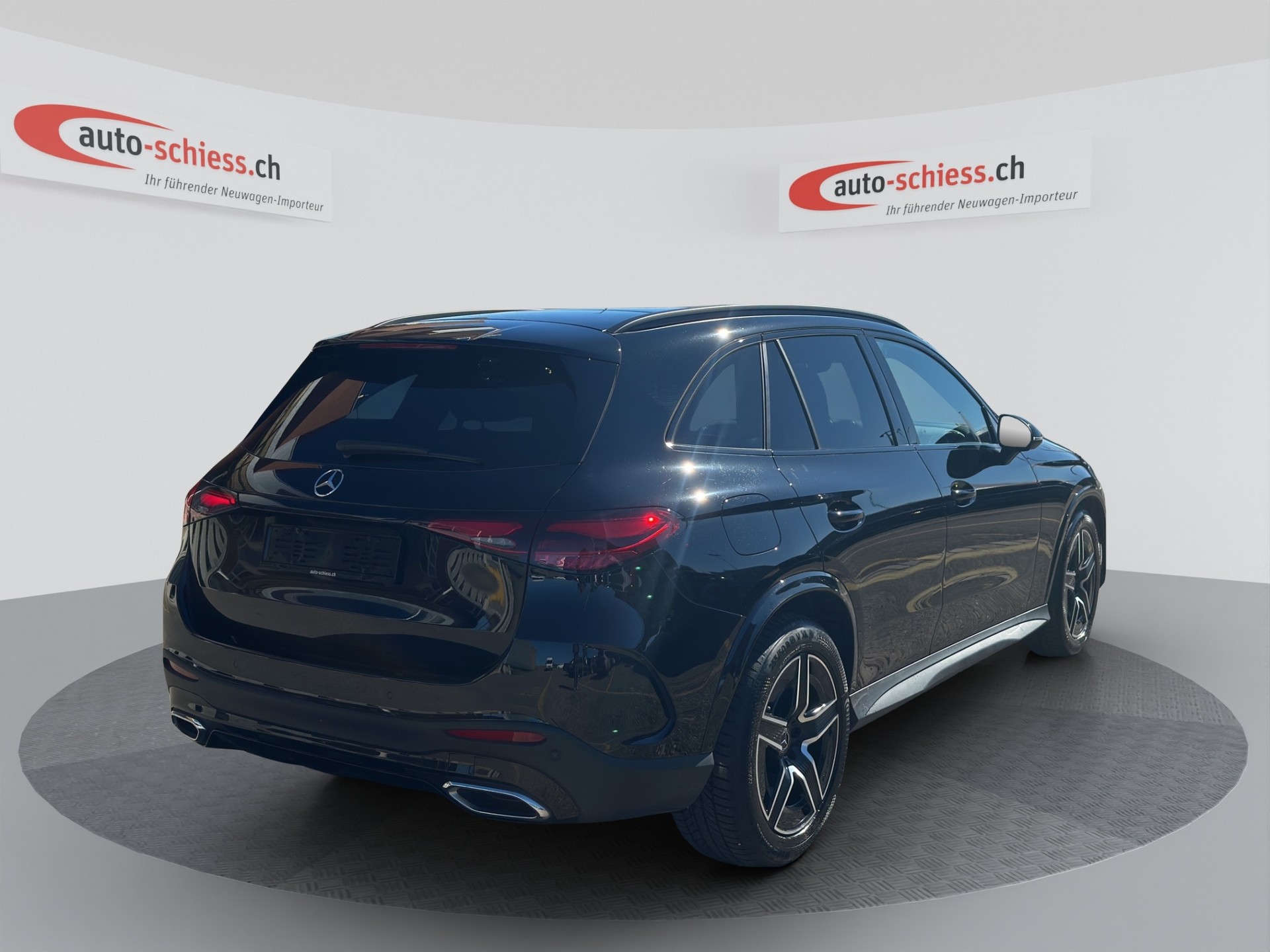MERCEDES-BENZ GLC 300 d 4Matic 9G-Tronic AMG Edition Night-image-4