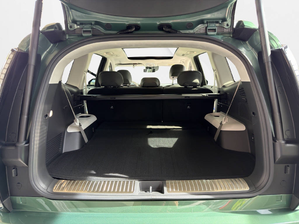 HYUNDAI Ioniq 9 110kWh Vertex Caligraphy 4WD-image-8