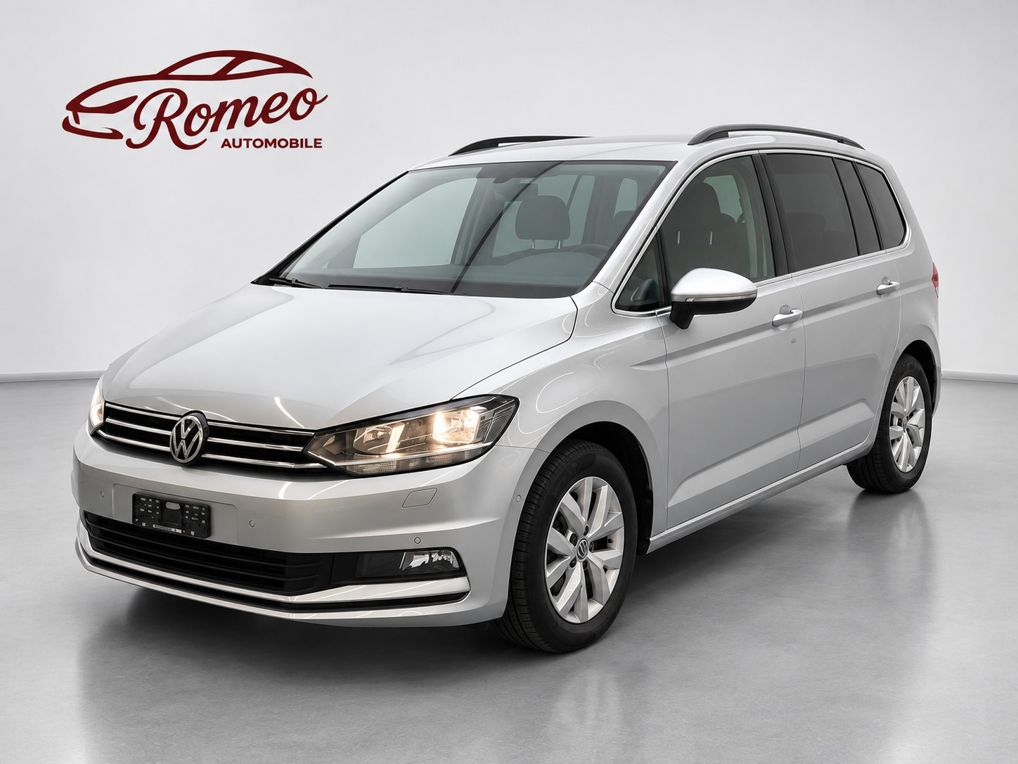 VW Touran 2.0 TDI BlueMotion Technology Comfortline DSG ** Frisch ab MFK & Service ** ACC ** Navi ** Sitzheizung **-image-0