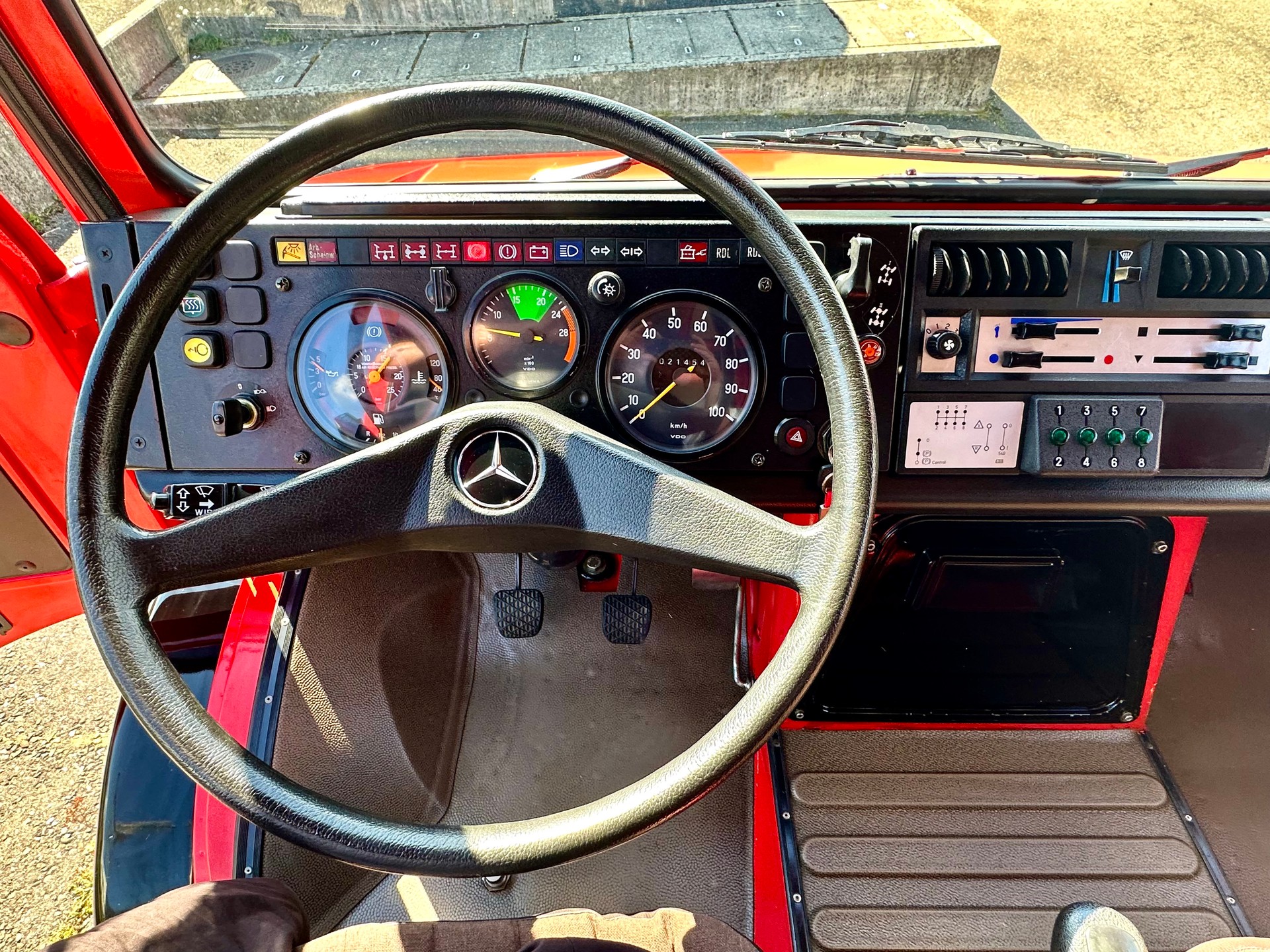 MERCEDES-BENZ UNIMOG U 1550 L-image-5