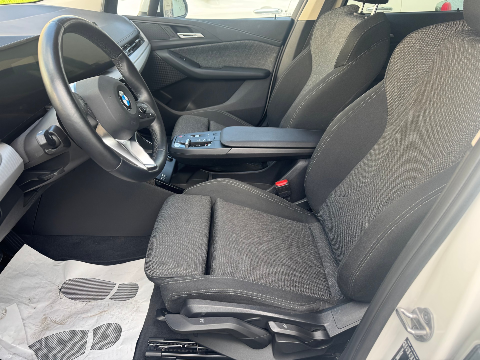 BMW 223d Active Tourer xDrive DKG-image-10