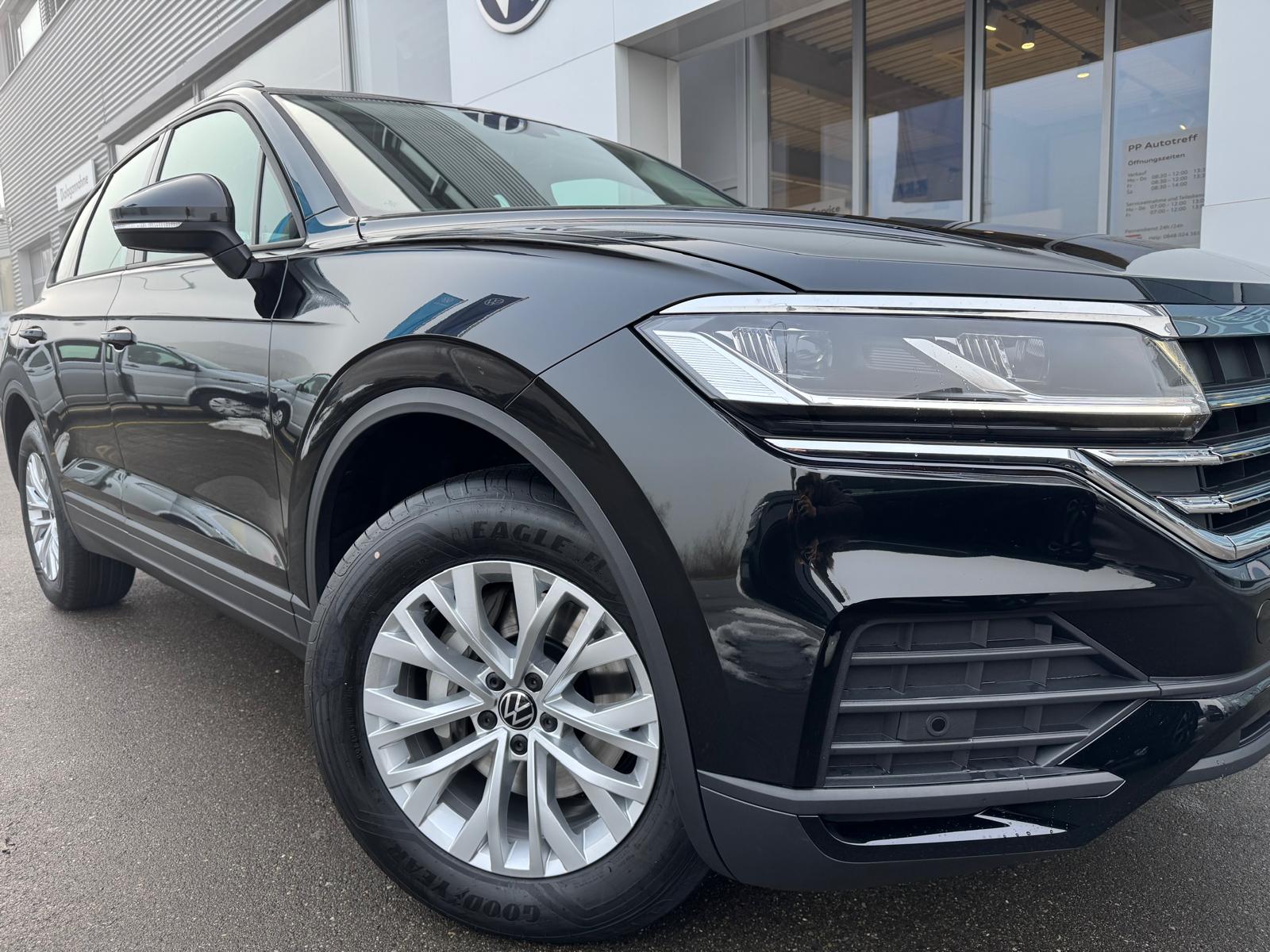 VW Touareg 3.0 TDI Basic Tiptronic-image-1