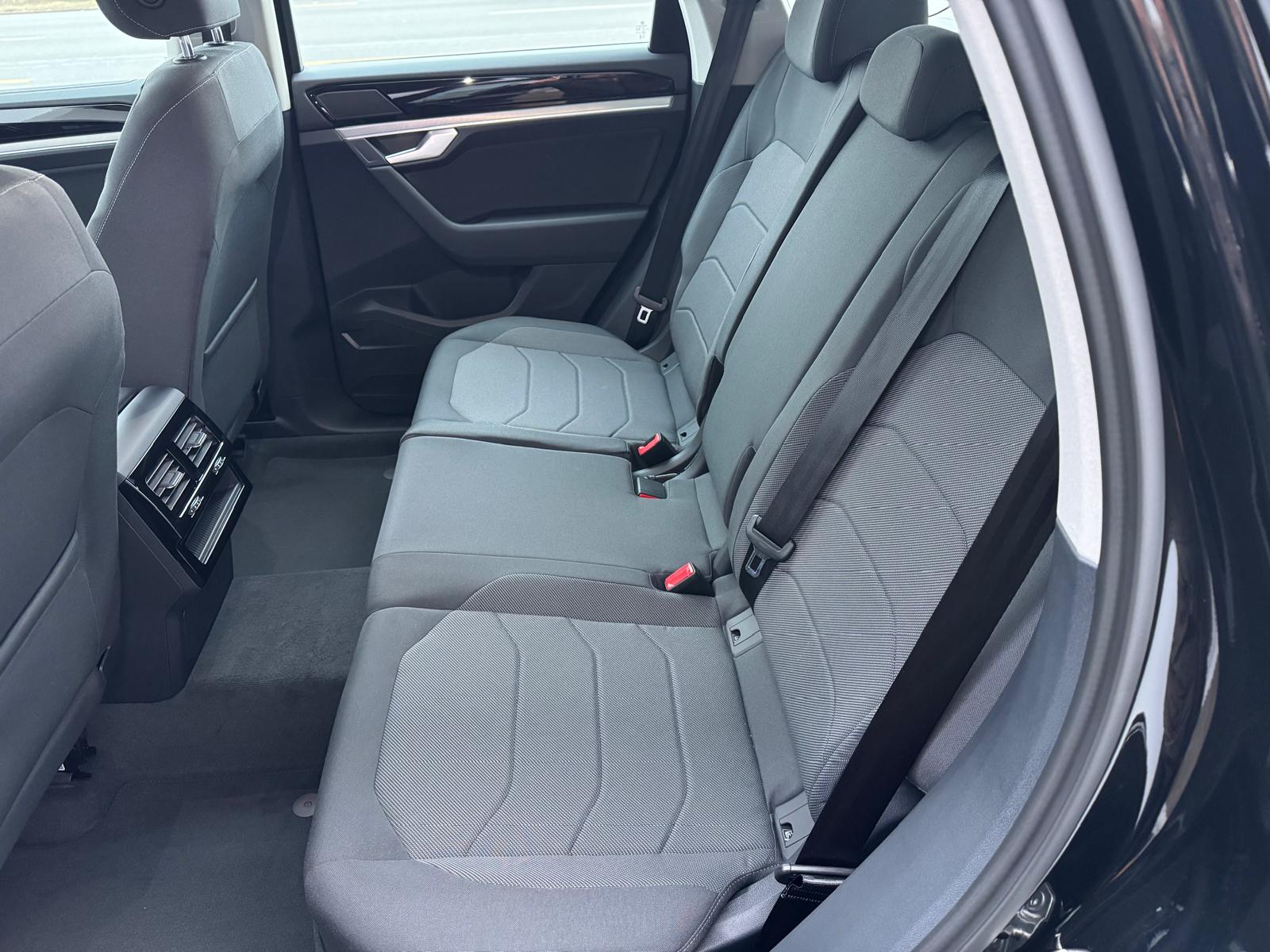 VW Touareg 3.0 TDI Basic Tiptronic-image-7