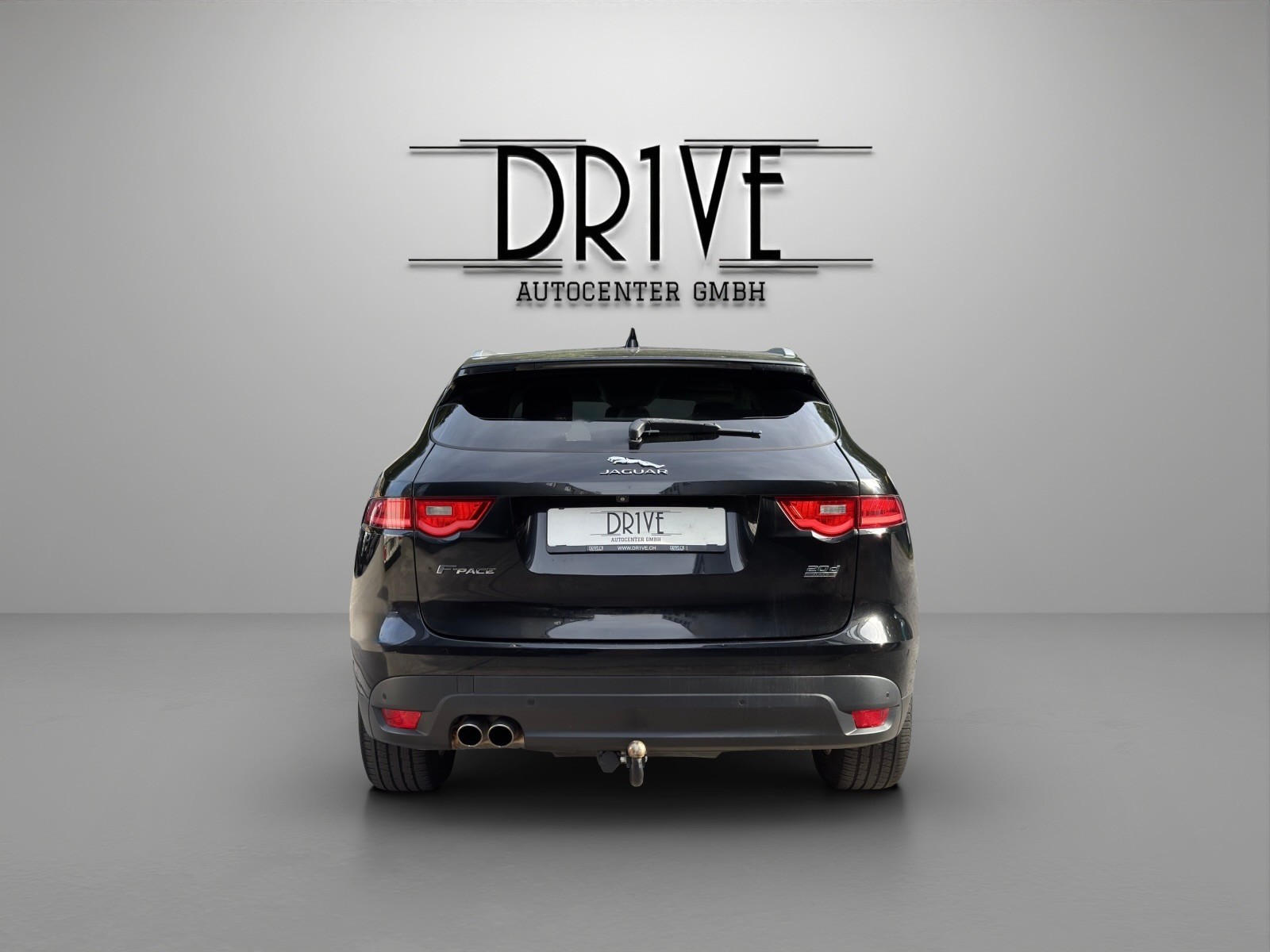 JAGUAR F-Pace 2.0d Portfolio AWD Automatik-image-5