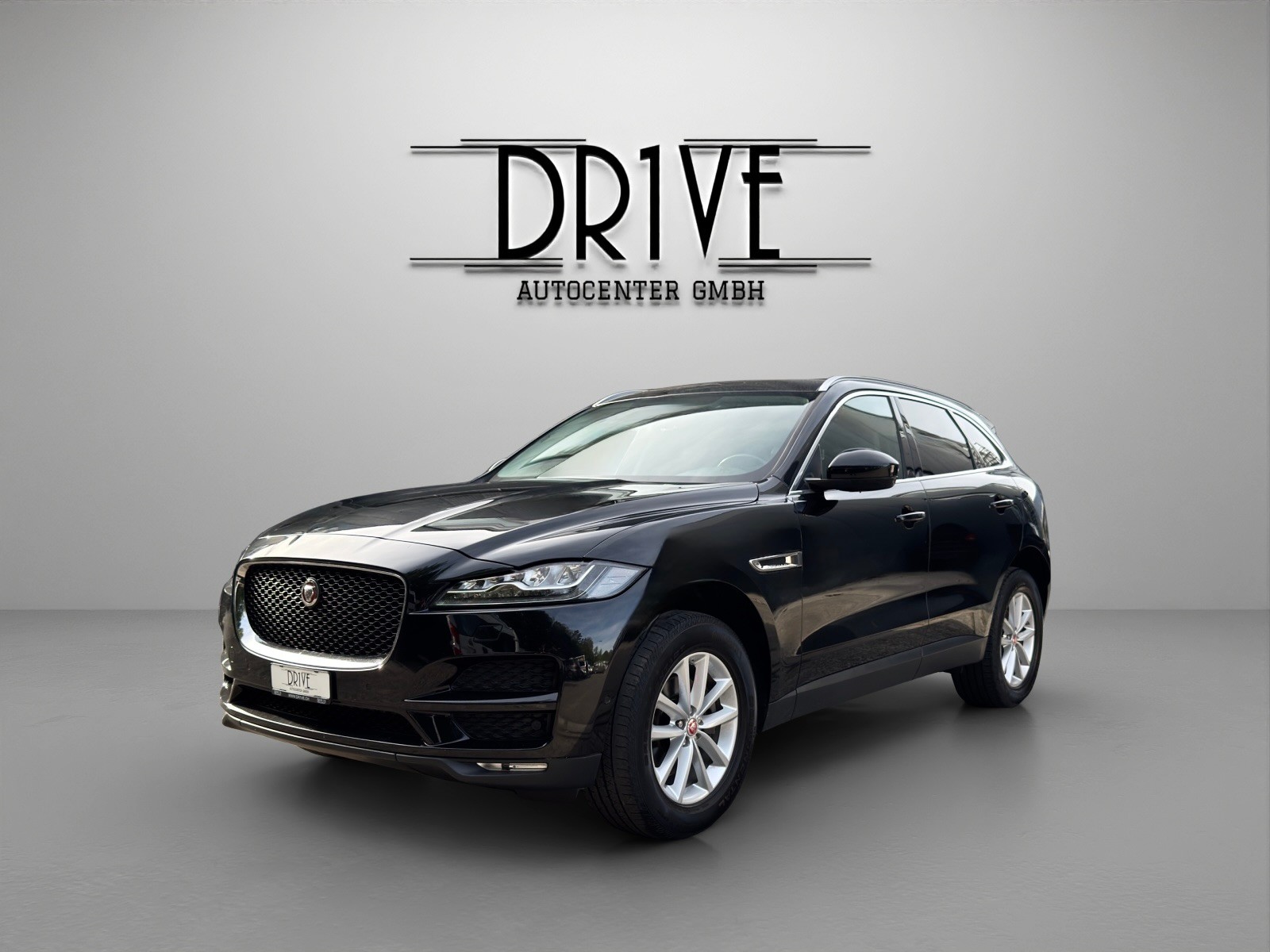 JAGUAR F-Pace 2.0d Portfolio AWD Automatik-image-0