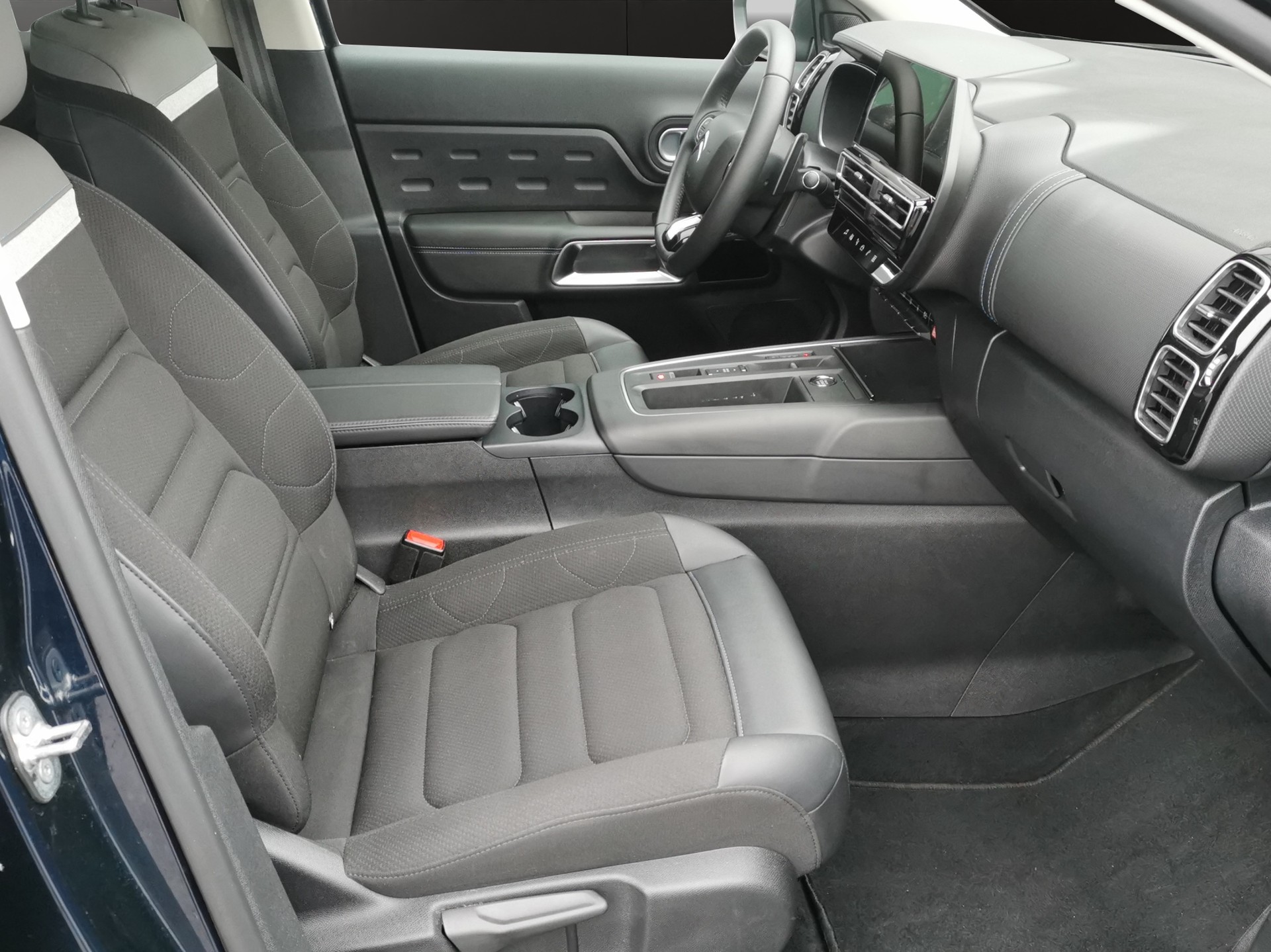CITROEN C5 Aircross 1.6 PHEV Swiss Edition-image-11