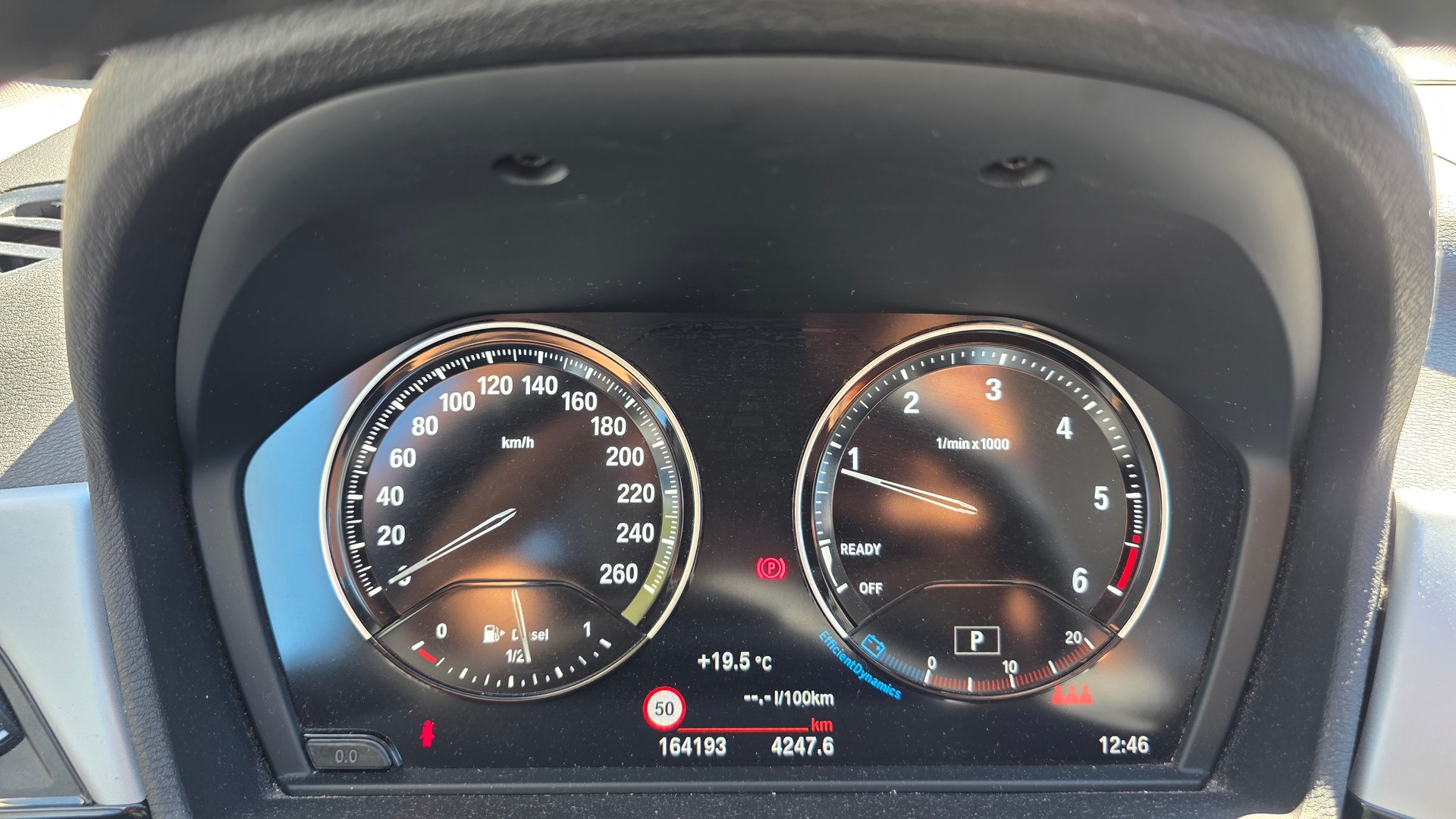 BMW X1 xDrive 18d Essential Edition Steptronic-image-10