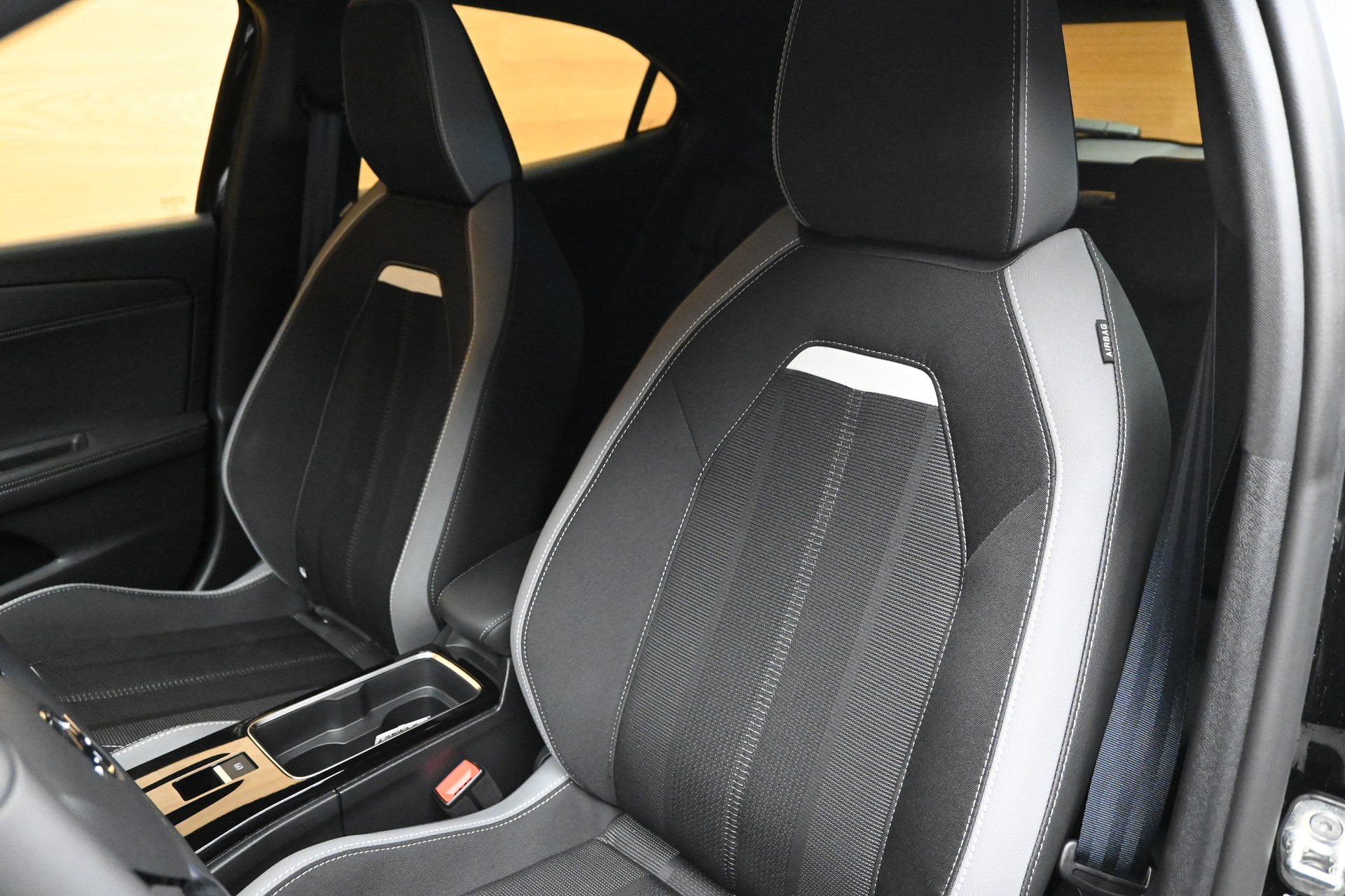 OPEL Mokka e Blitz-image-5
