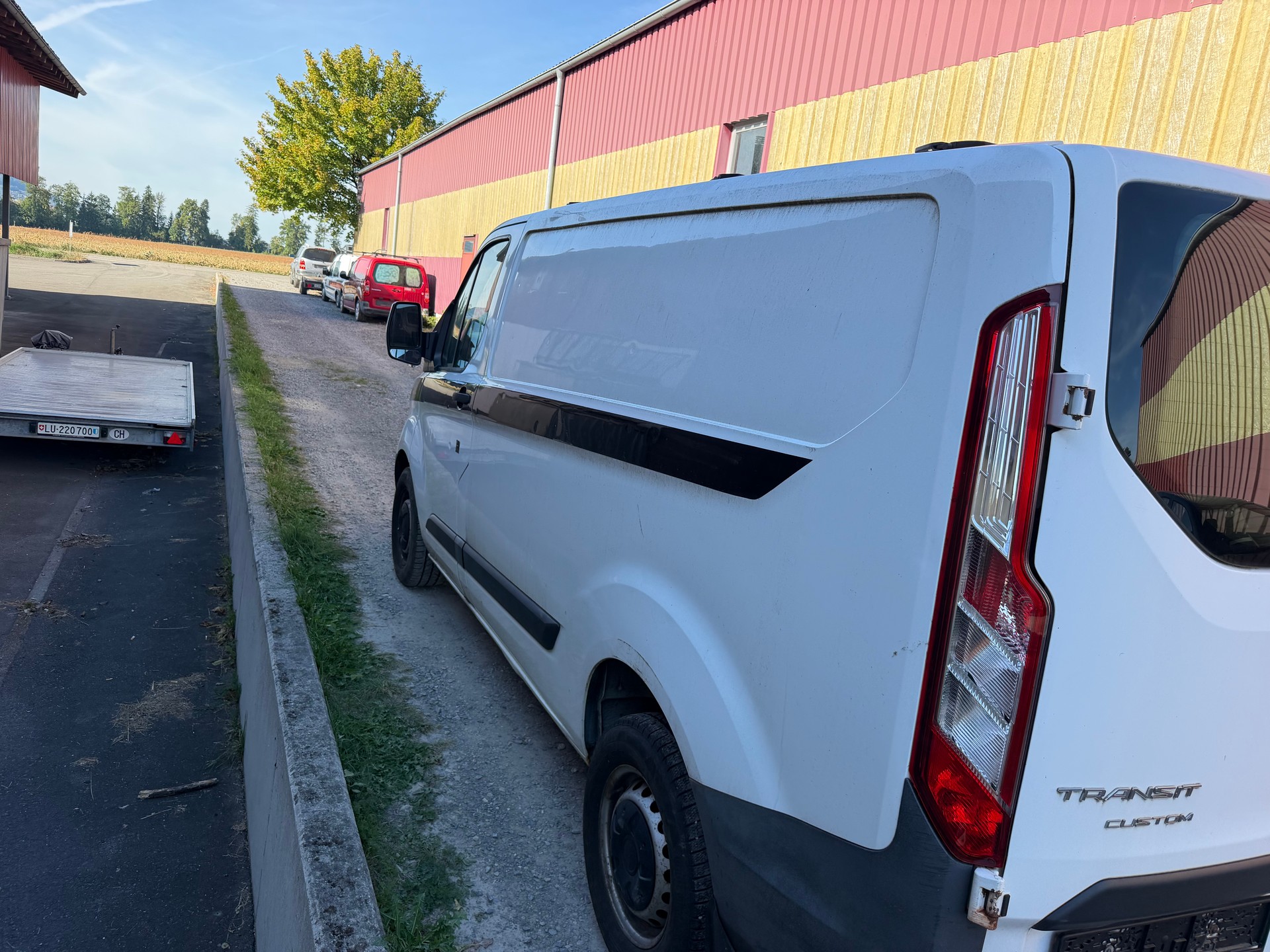 FORD Transit Custom Van 250 L1H1 Ambiente-image-4