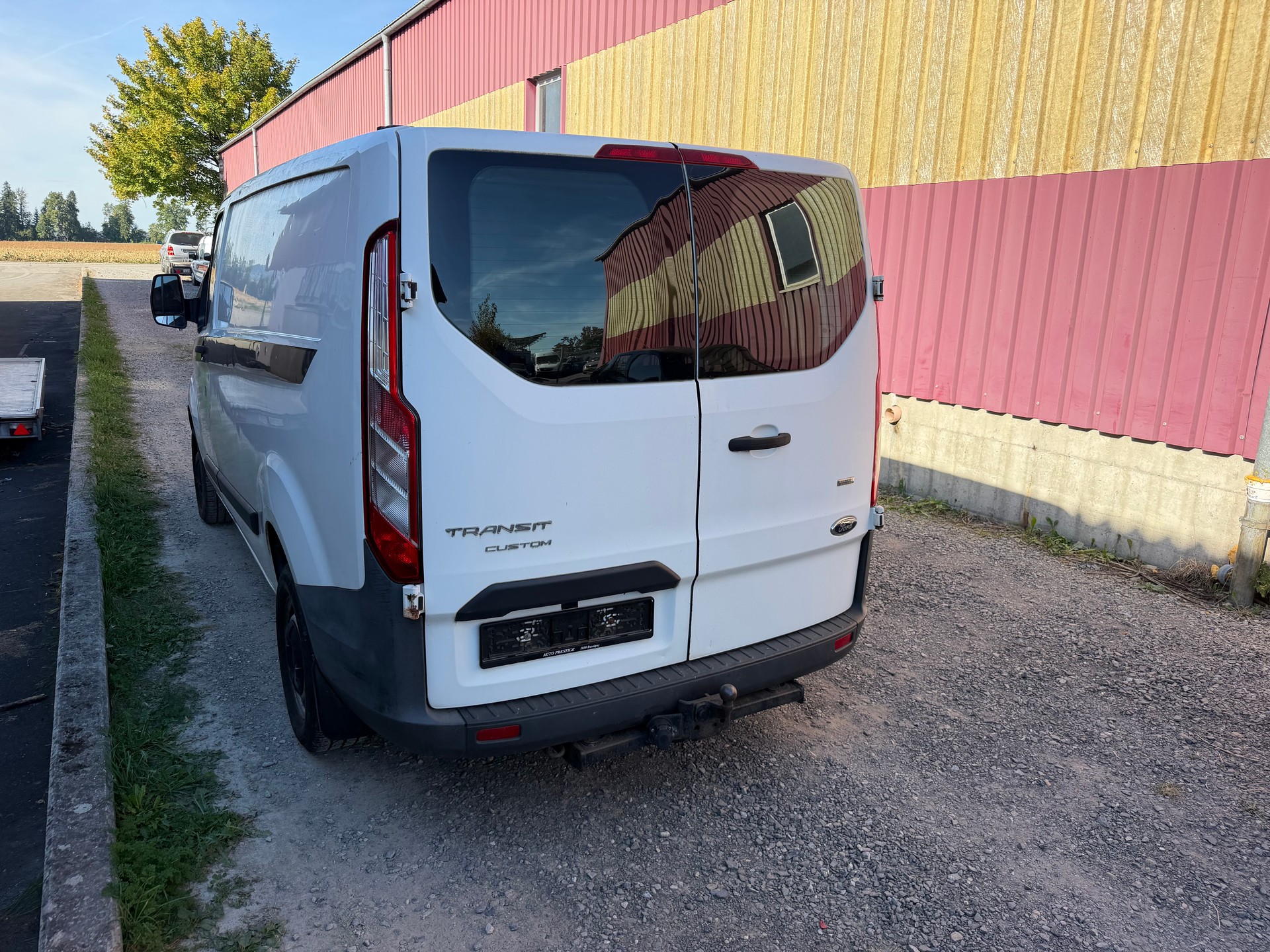 FORD Transit Custom Van 250 L1H1 Ambiente-image-5