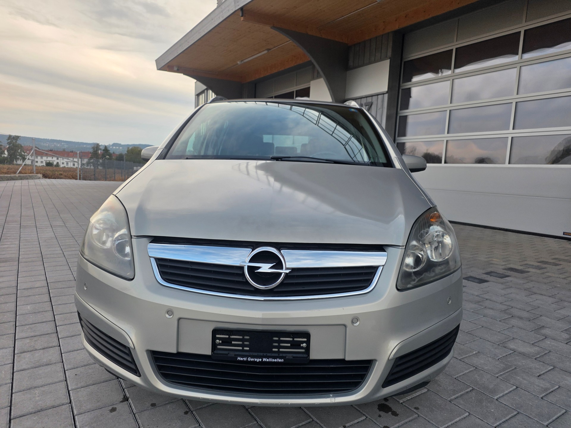 OPEL Zafira 1.8i 16V Enjoy-image-0
