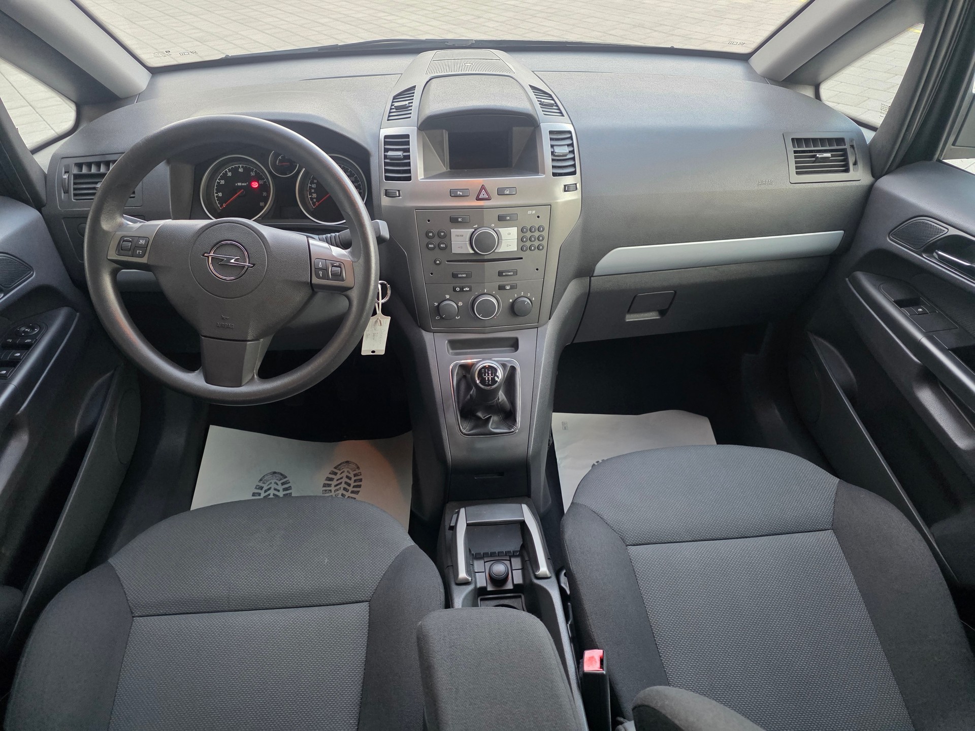 OPEL Zafira 1.8i 16V Enjoy-image-9