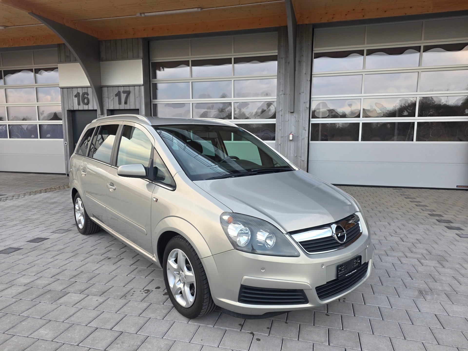 OPEL Zafira 1.8i 16V Enjoy-image-2
