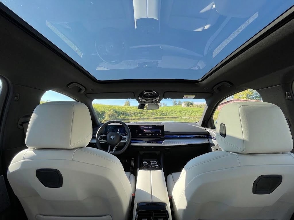 BMW 550e xDrive-image-5