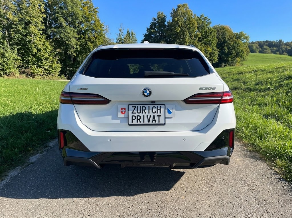 BMW 550e xDrive-image-2