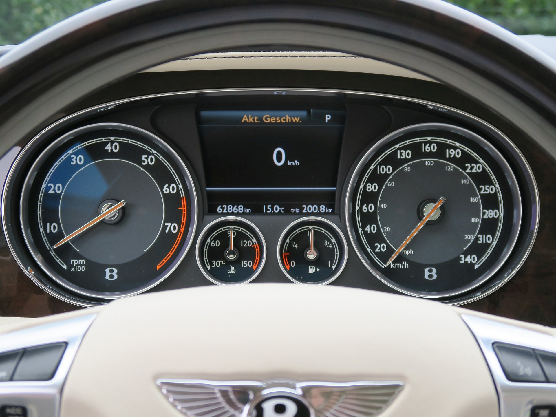 BENTLEY Continental GTC 6.0 W12-image-23