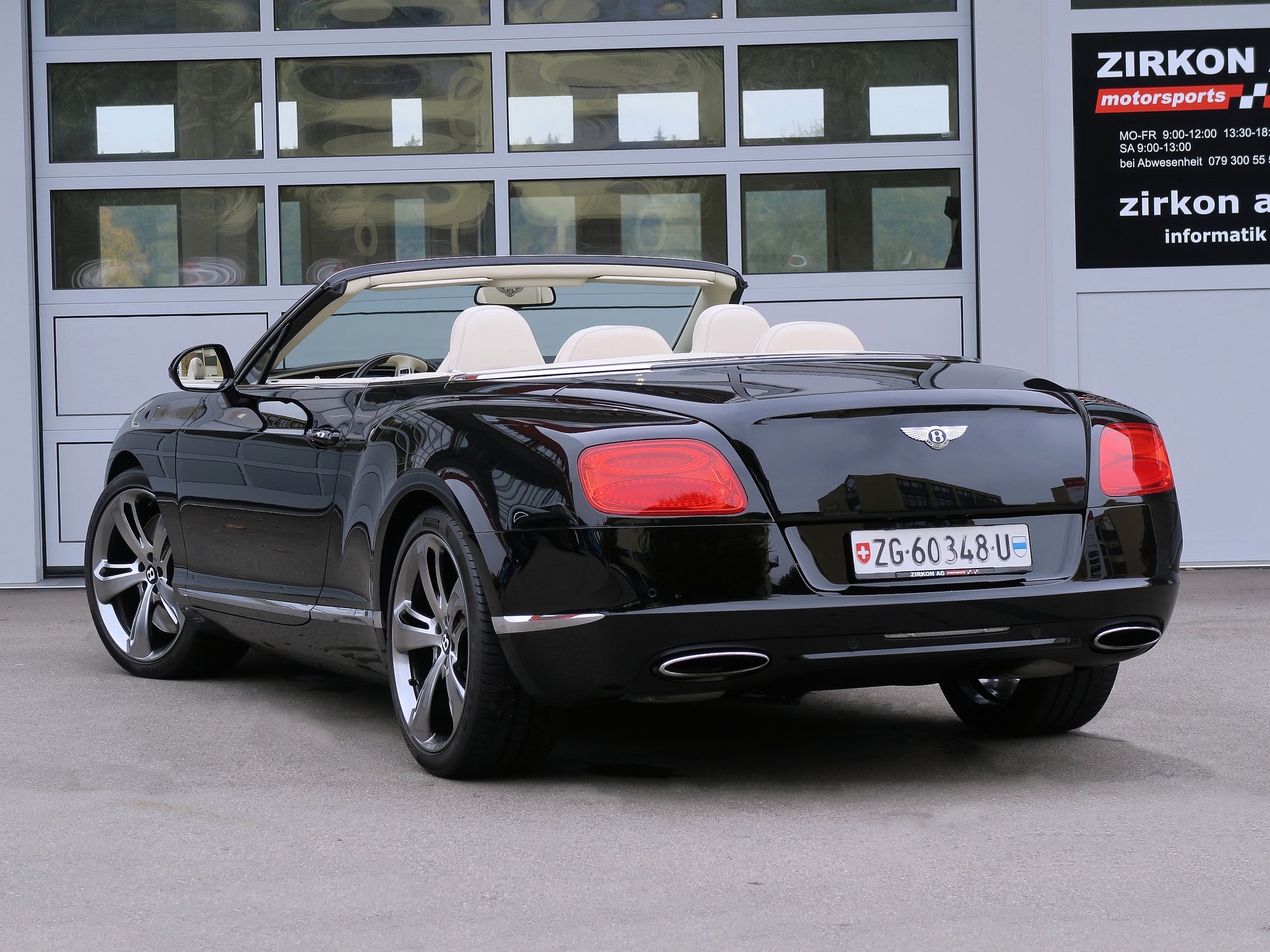 BENTLEY Continental GTC 6.0 W12-image-9
