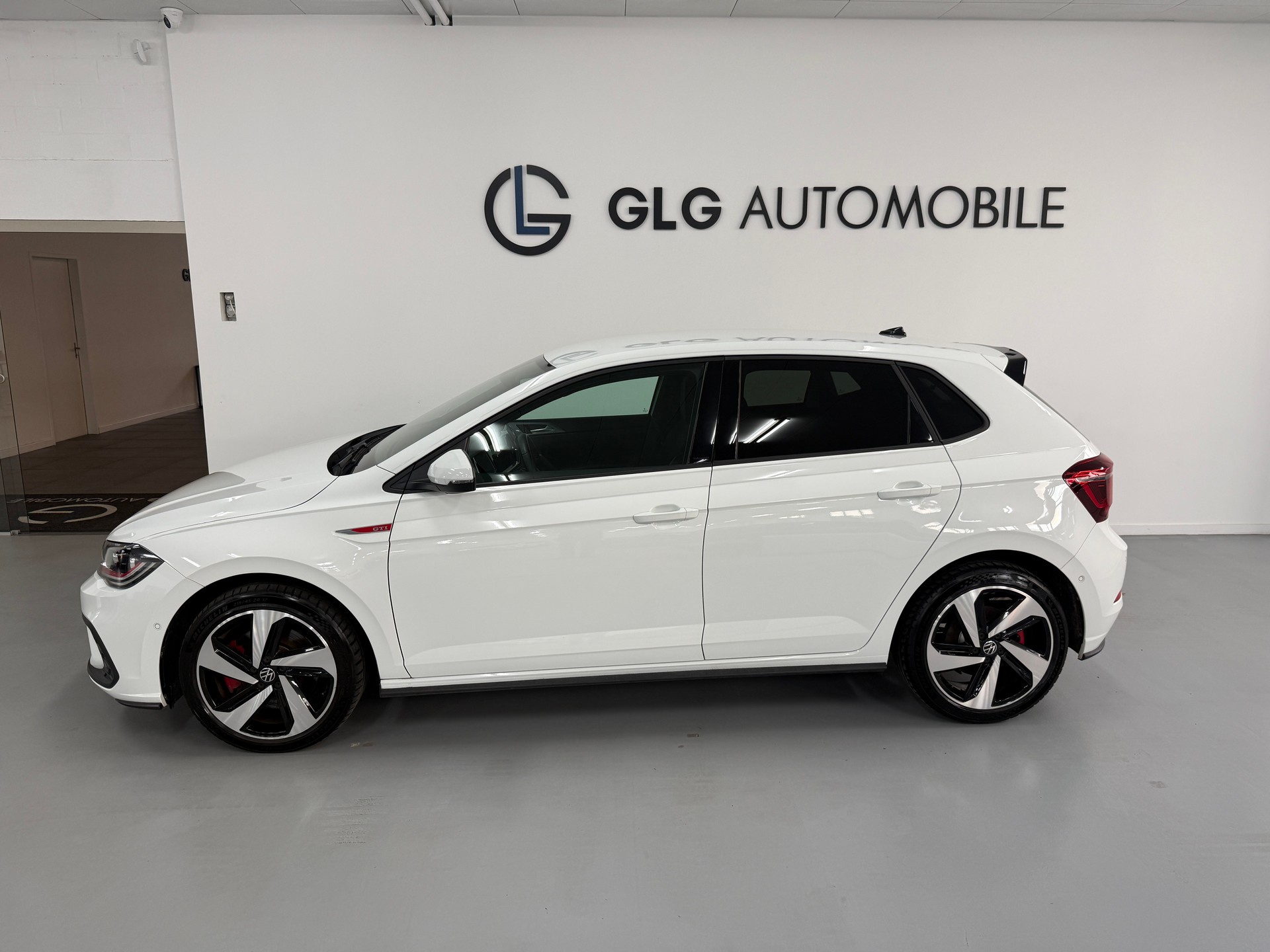 VW Polo 2.0 TSI GTI DSG-showroom-element-1