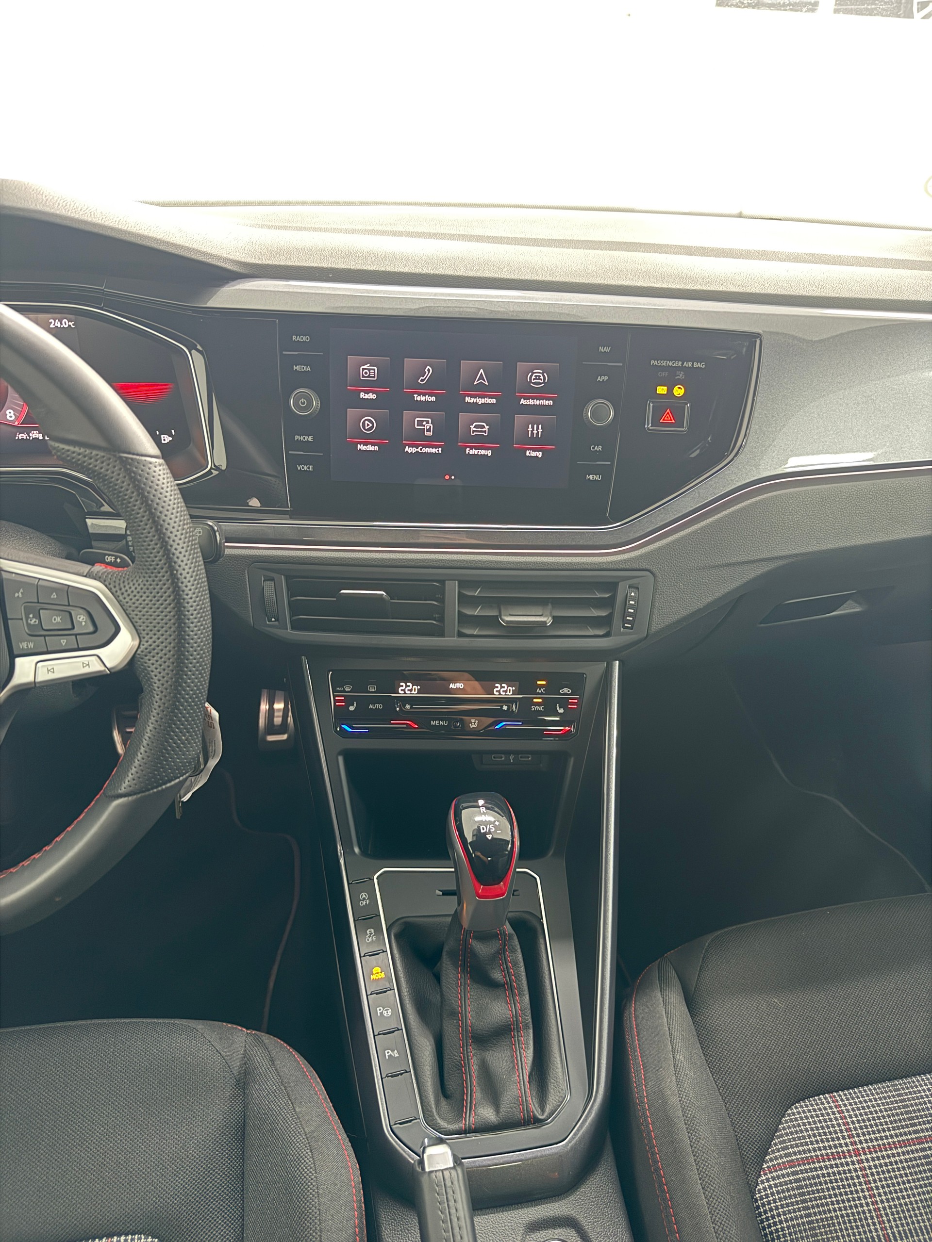 VW Polo 2.0 TSI GTI DSG-image-10