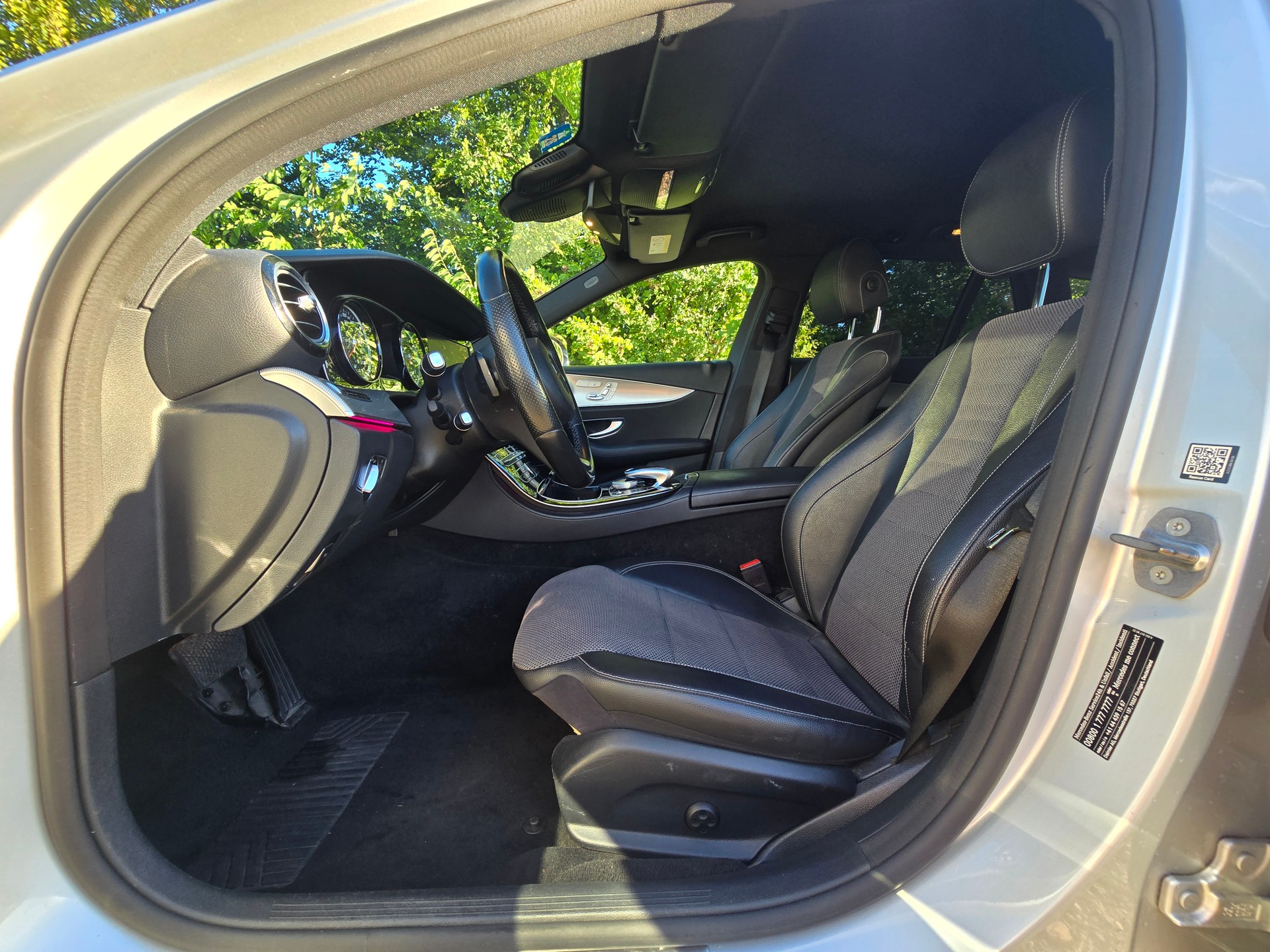 MERCEDES-BENZ E 200 Exclusive-image-6