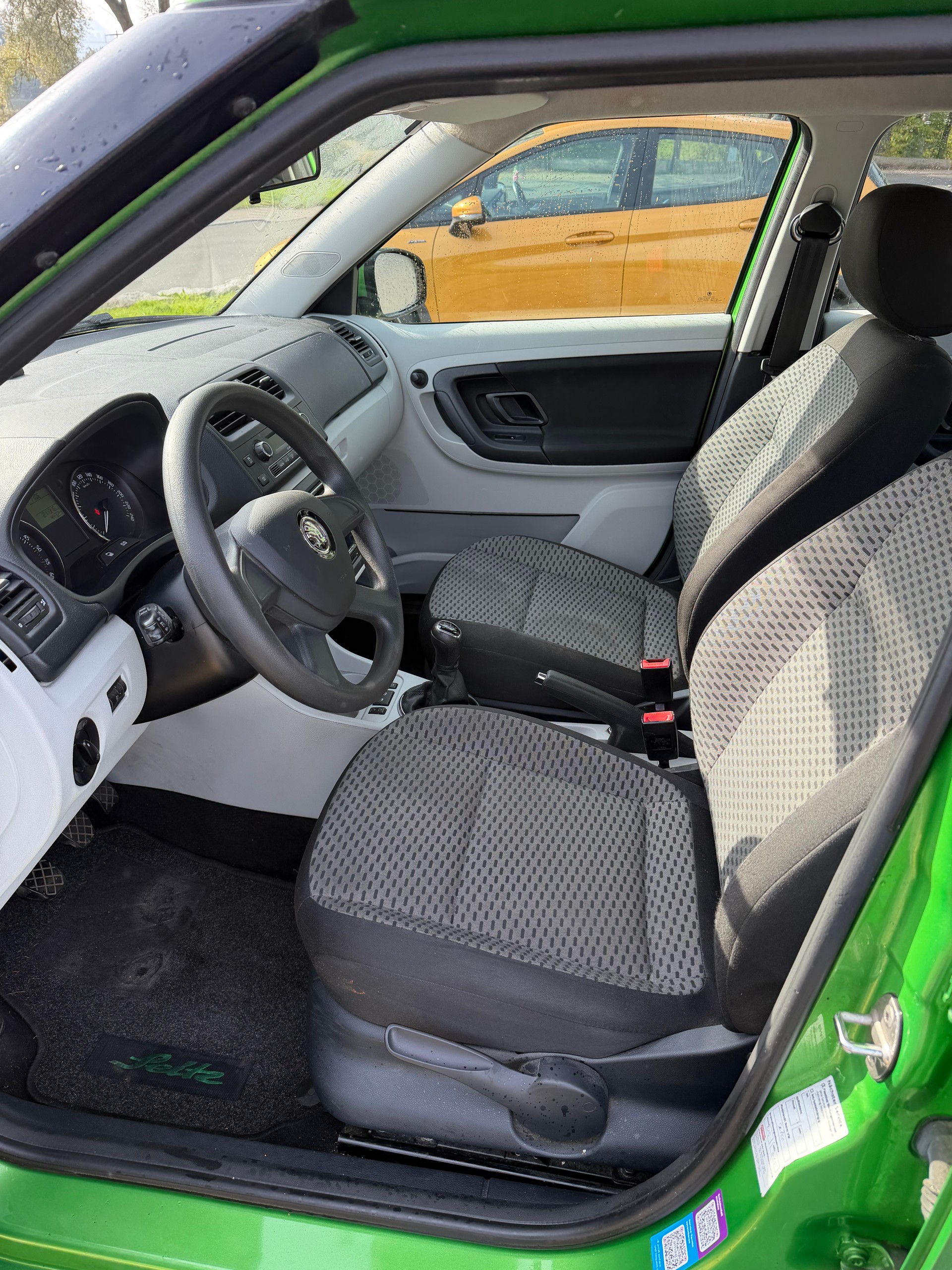 SKODA Fabia 1.6 TDI Elegance-image-9