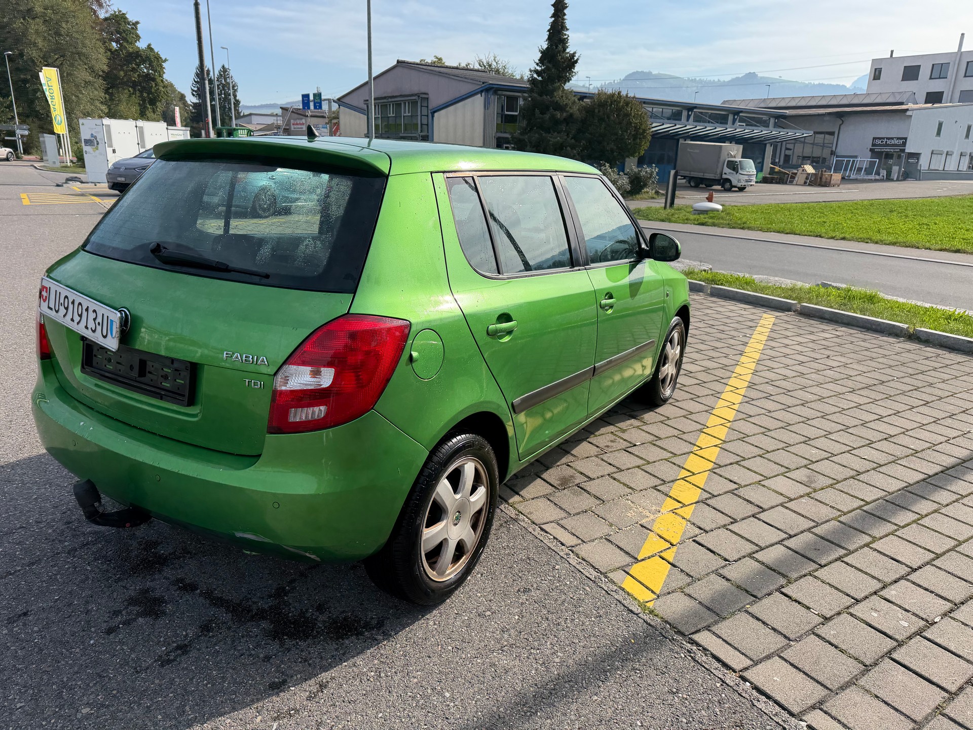 SKODA Fabia 1.6 TDI Elegance-image-4
