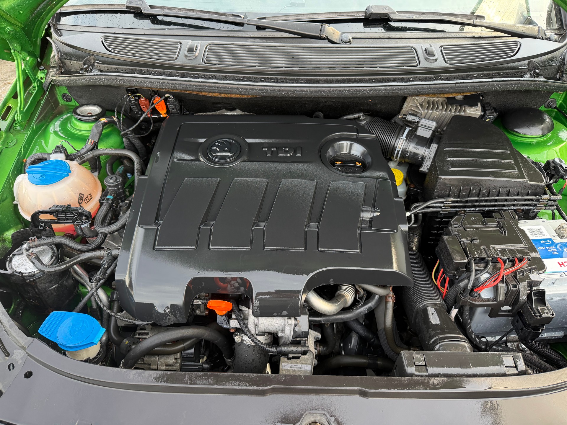 SKODA Fabia 1.6 TDI Elegance-image-6