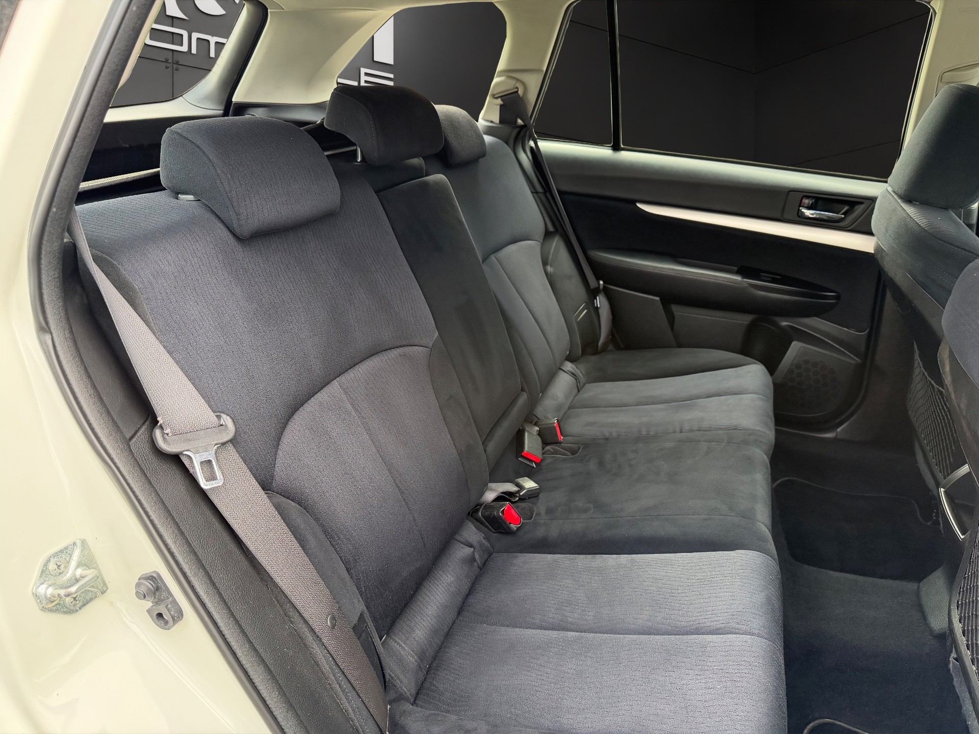 SUBARU Outback 2.5i Swiss AWD Lineartronic-image-17