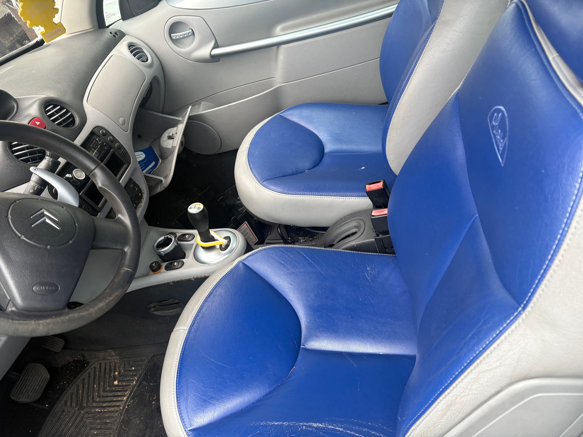 CITROEN C3 Pluriel 1.6i 16V-image-1