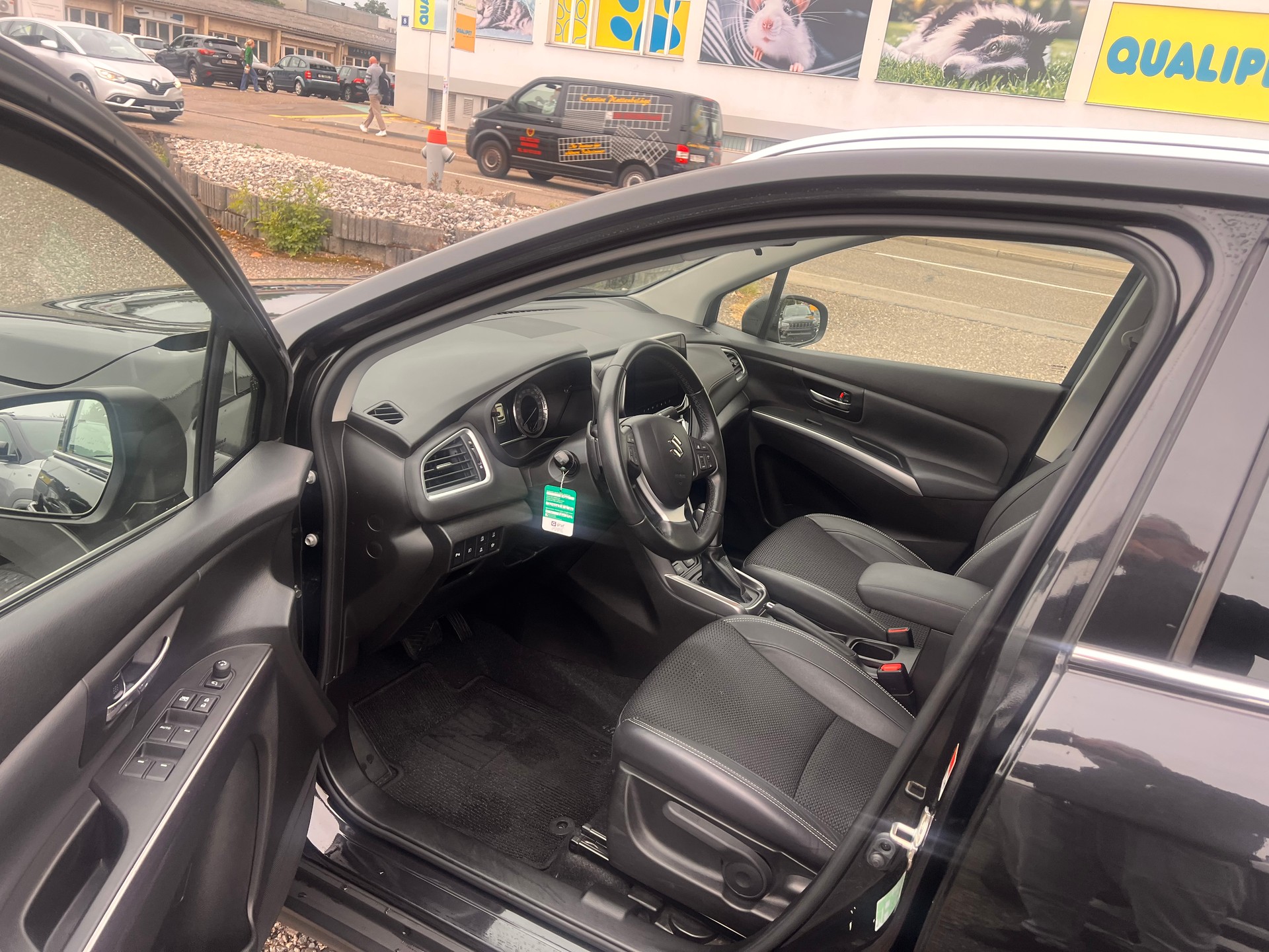 SUZUKI SX4 S-Cross 1.4 16V Compact Top Hybrid 4WD Automatic-image-10