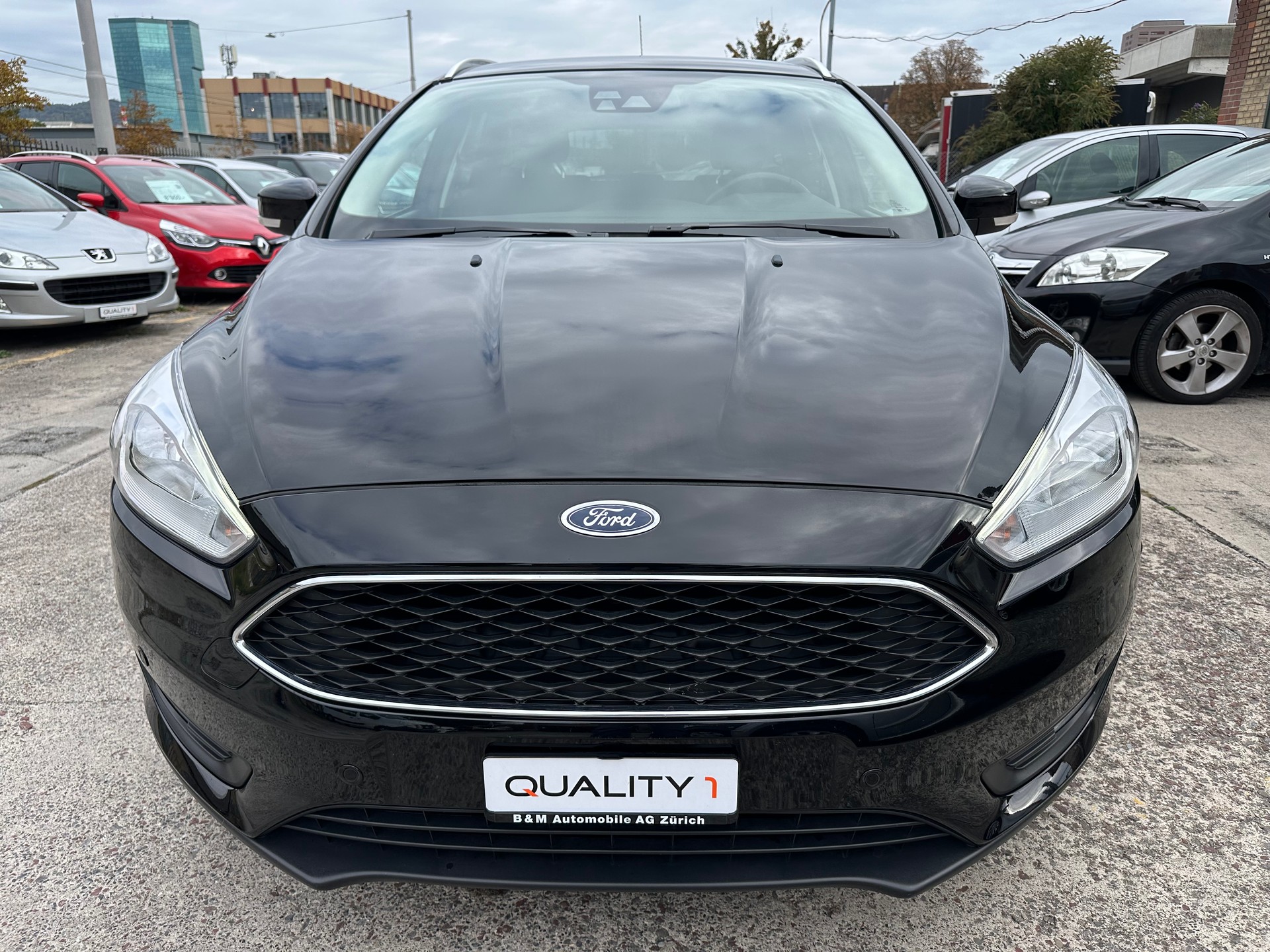 FORD Focus 1.0 SCTi Business Automatic-image-1