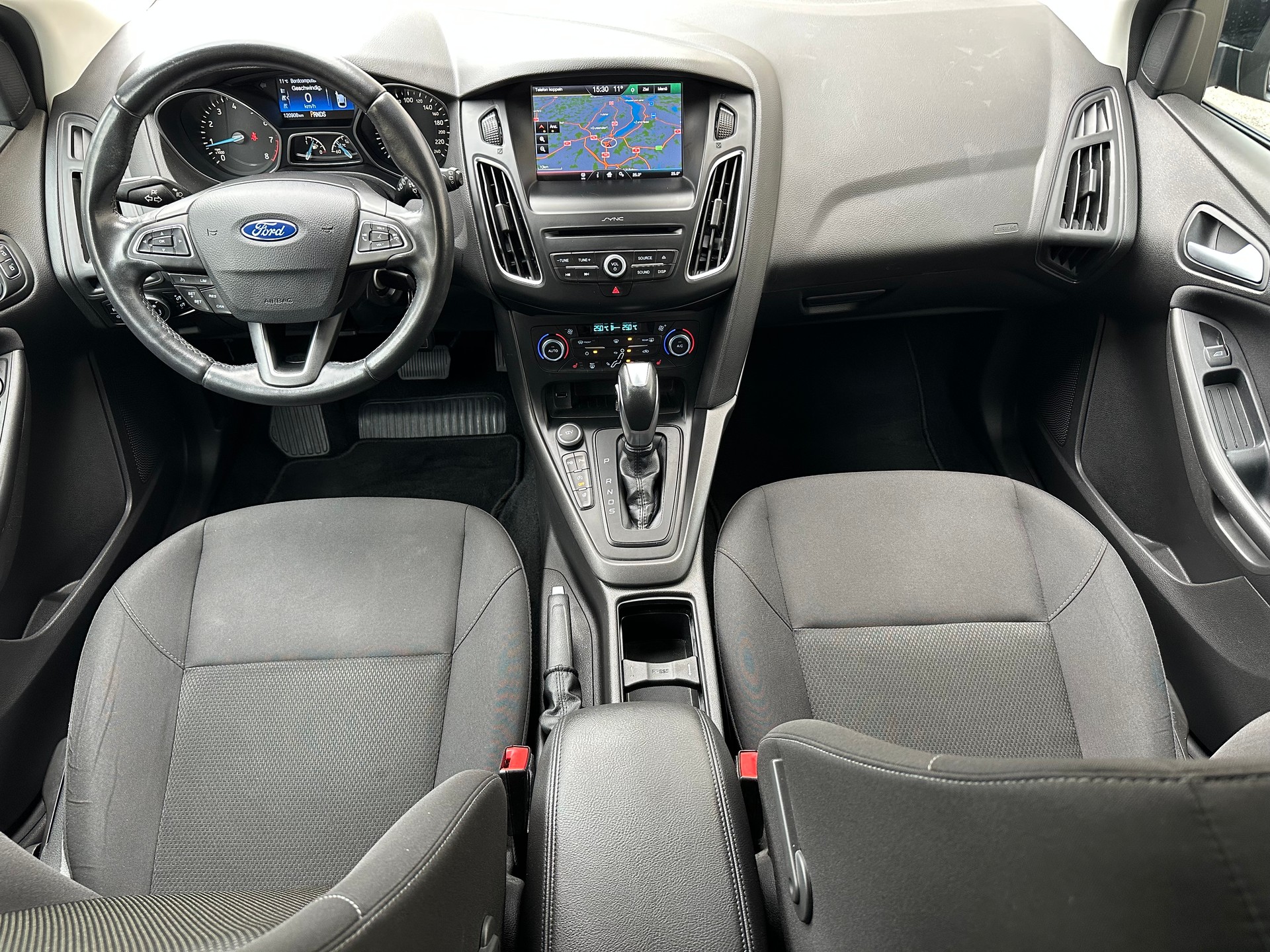 FORD Focus 1.0 SCTi Business Automatic-image-8