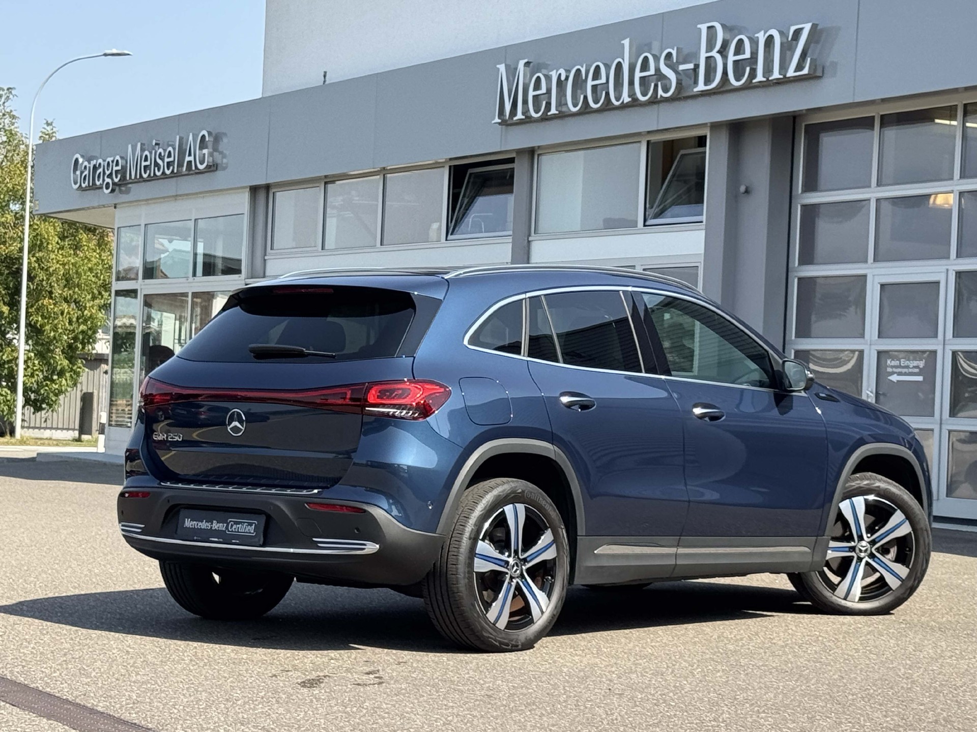 MERCEDES-BENZ EQA 250 Progressive-image-2