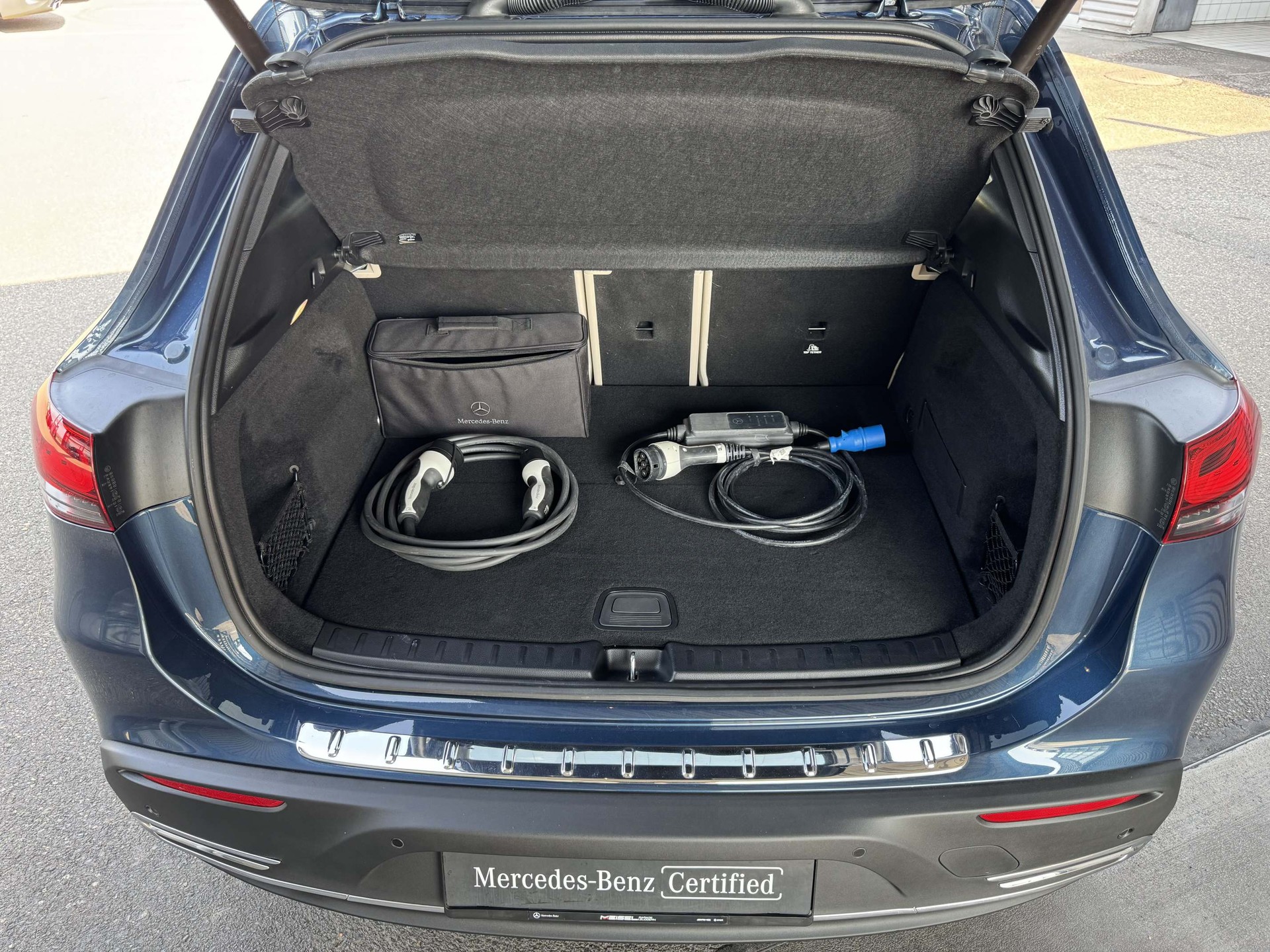 MERCEDES-BENZ EQA 250 Progressive-image-12