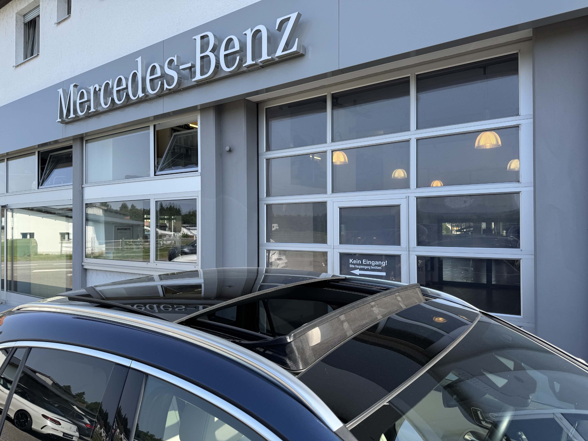 MERCEDES-BENZ EQA 250 Progressive-image-11