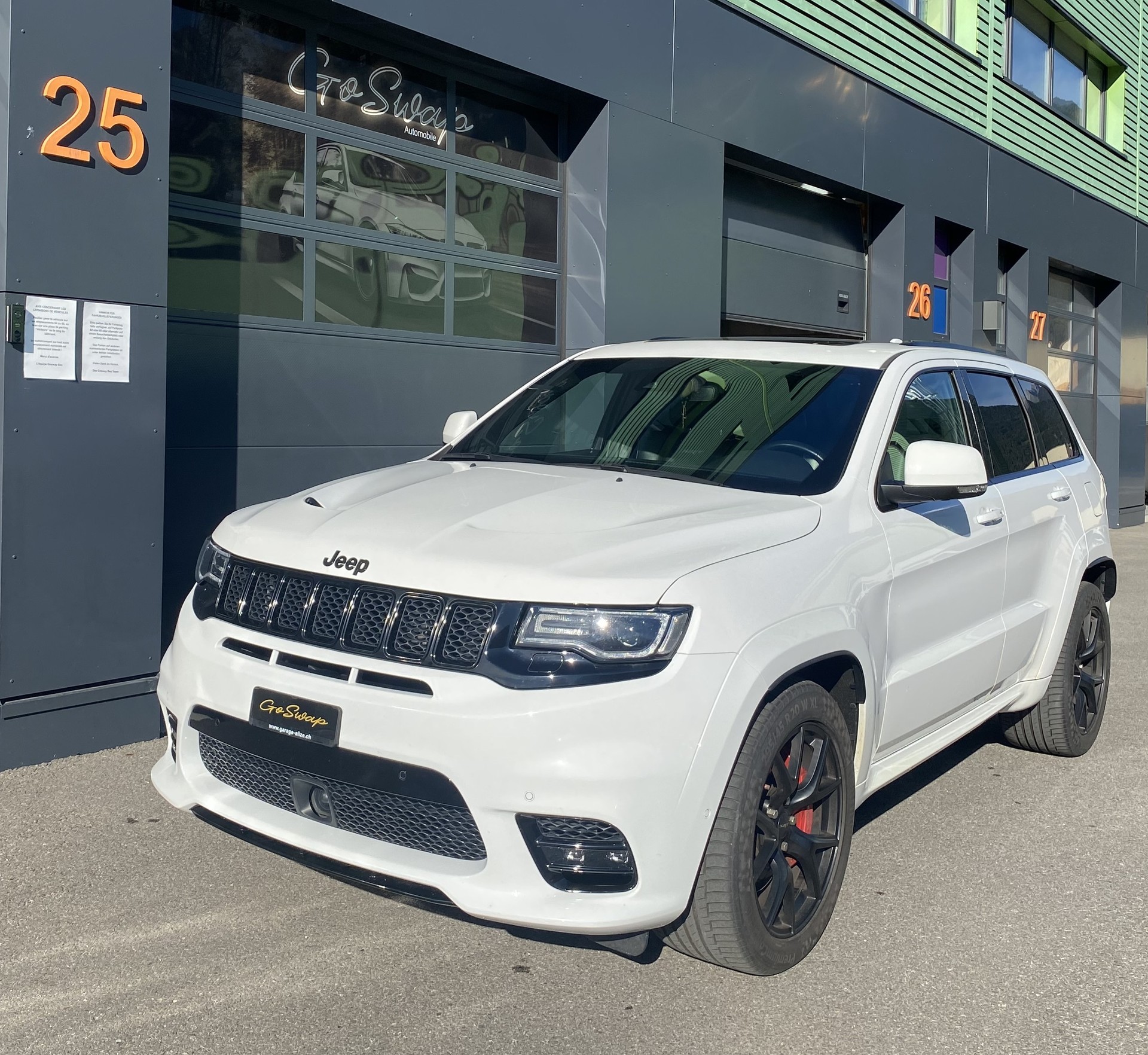 JEEP Grand Cherokee 6.4 V8 HEMI SRT8 Automatic-image-7