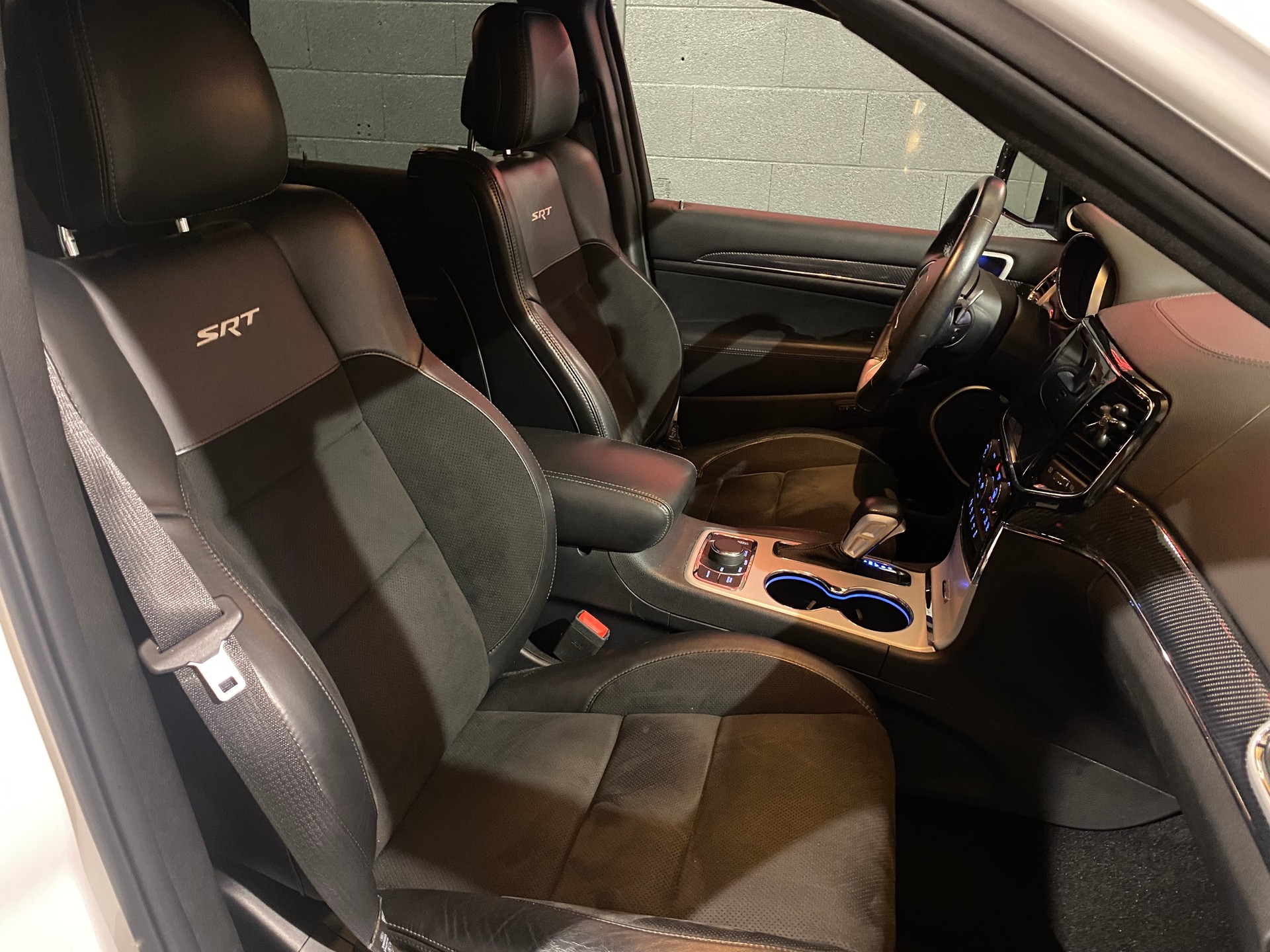 JEEP Grand Cherokee 6.4 V8 HEMI SRT8 Automatic-image-28