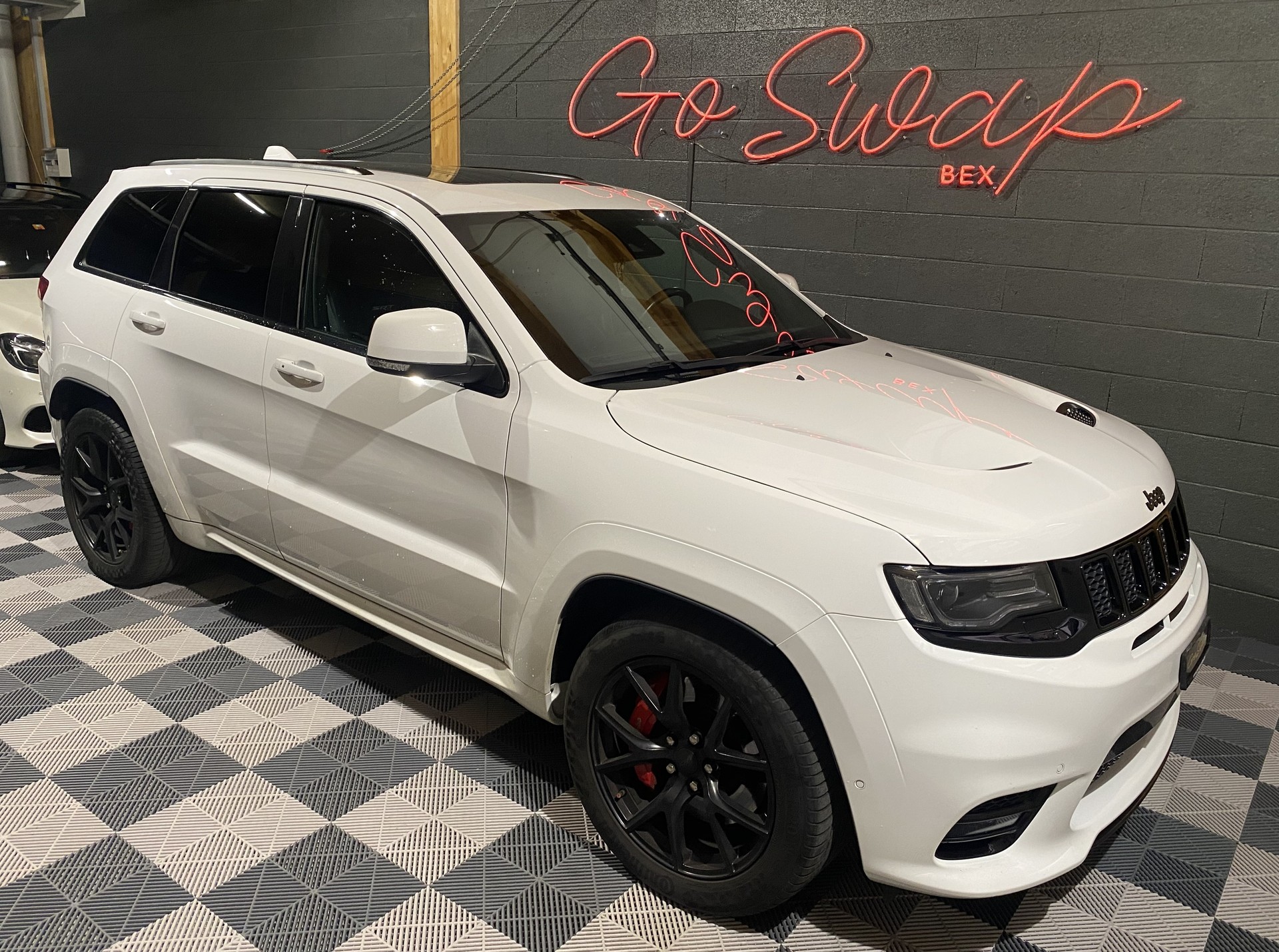 JEEP Grand Cherokee 6.4 V8 HEMI SRT8 Automatic-image-1