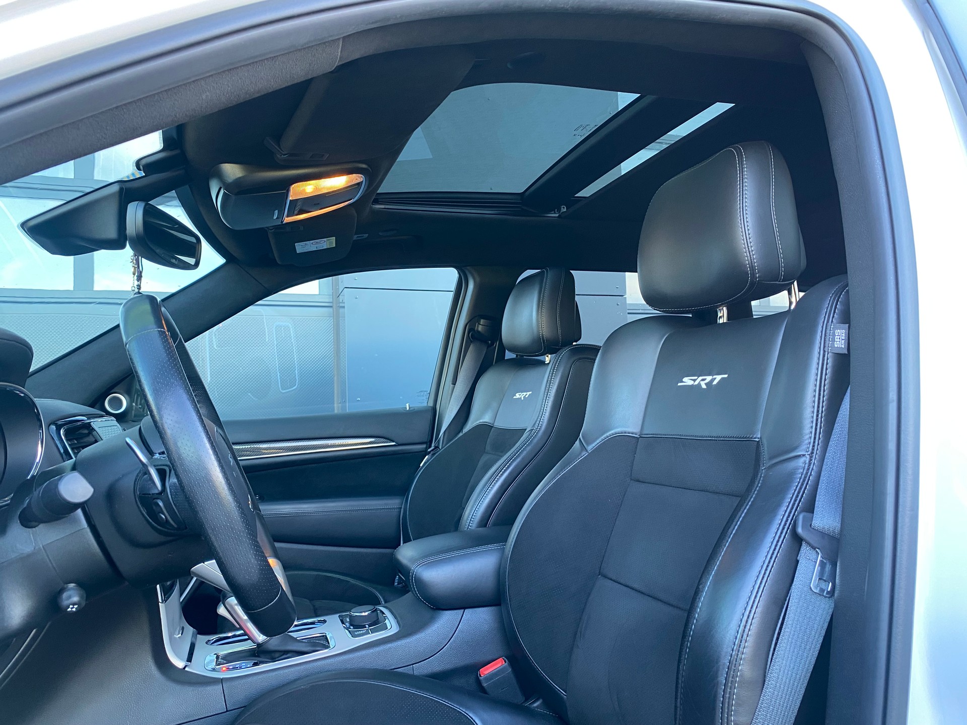 JEEP Grand Cherokee 6.4 V8 HEMI SRT8 Automatic-image-14