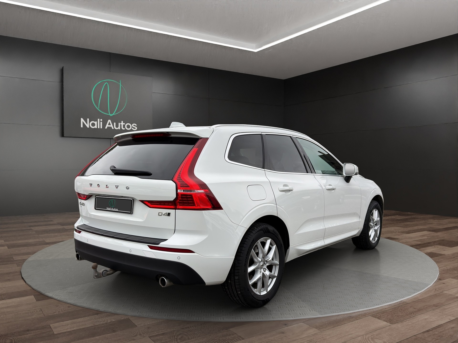 VOLVO XC60 D4 AWD Momentum Geartronic-image-16