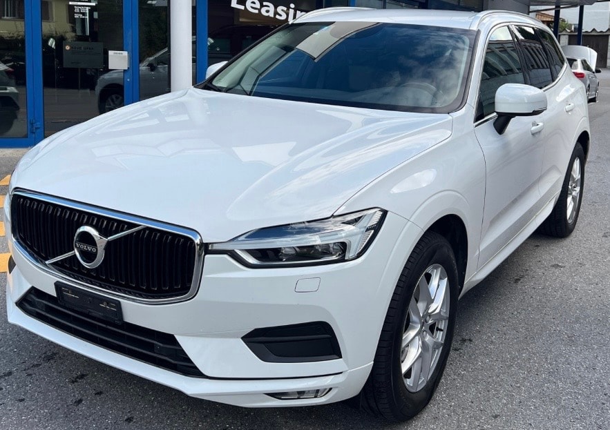 VOLVO XC60 D4 AWD Momentum Geartronic-image-0