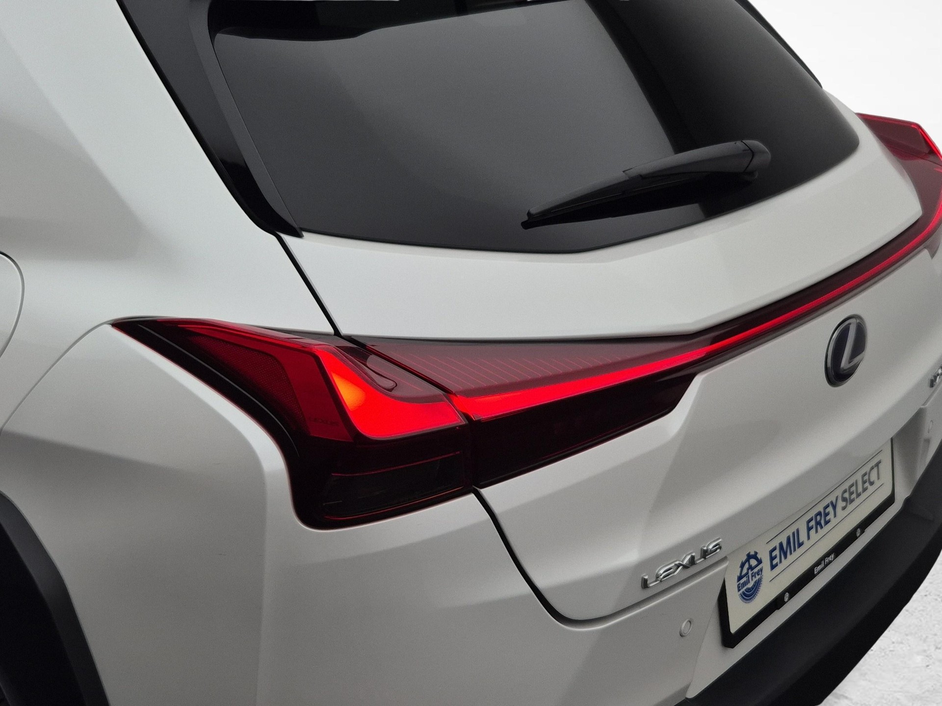 LEXUS UX 250h Excellence-image-17