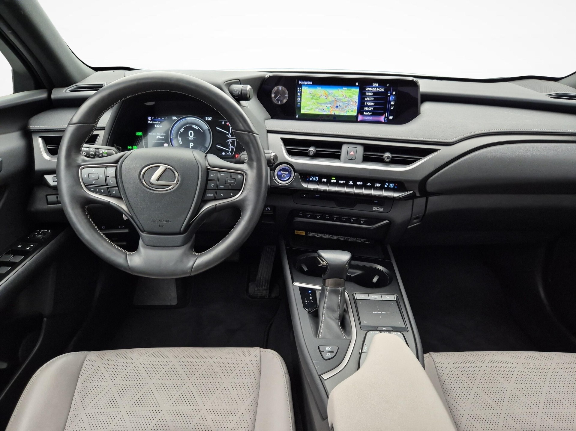 LEXUS UX 250h Excellence-image-6