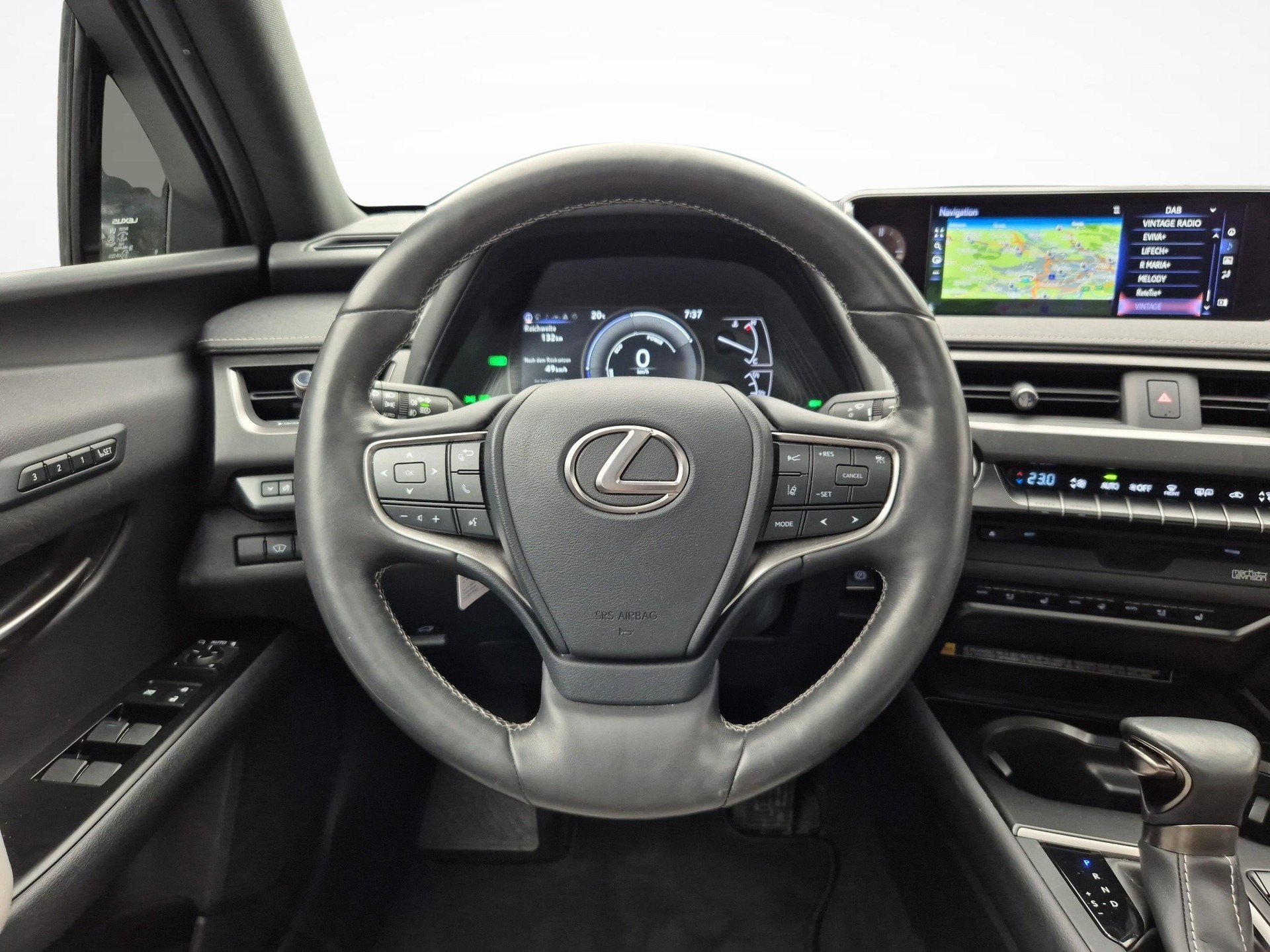 LEXUS UX 250h Excellence-image-9