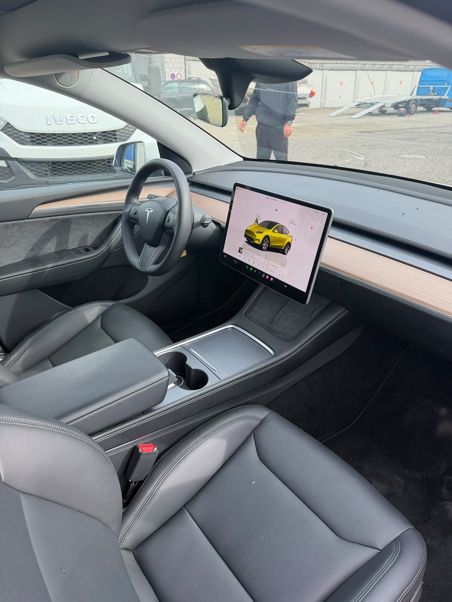 TESLA Model Y Long Range RWD-image-7