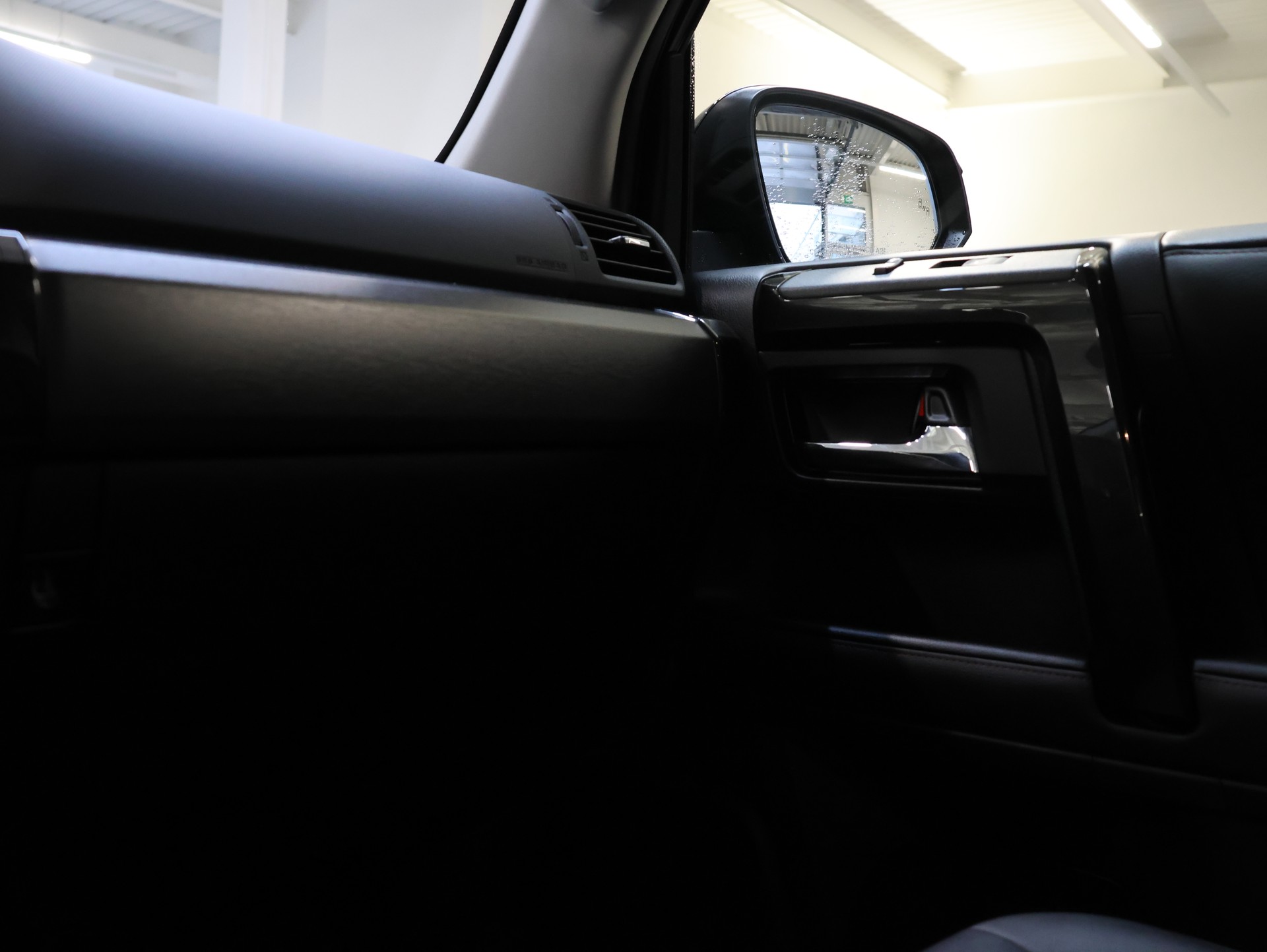 TOYOTA 4-Runner TRD Offroad Premium-image-13