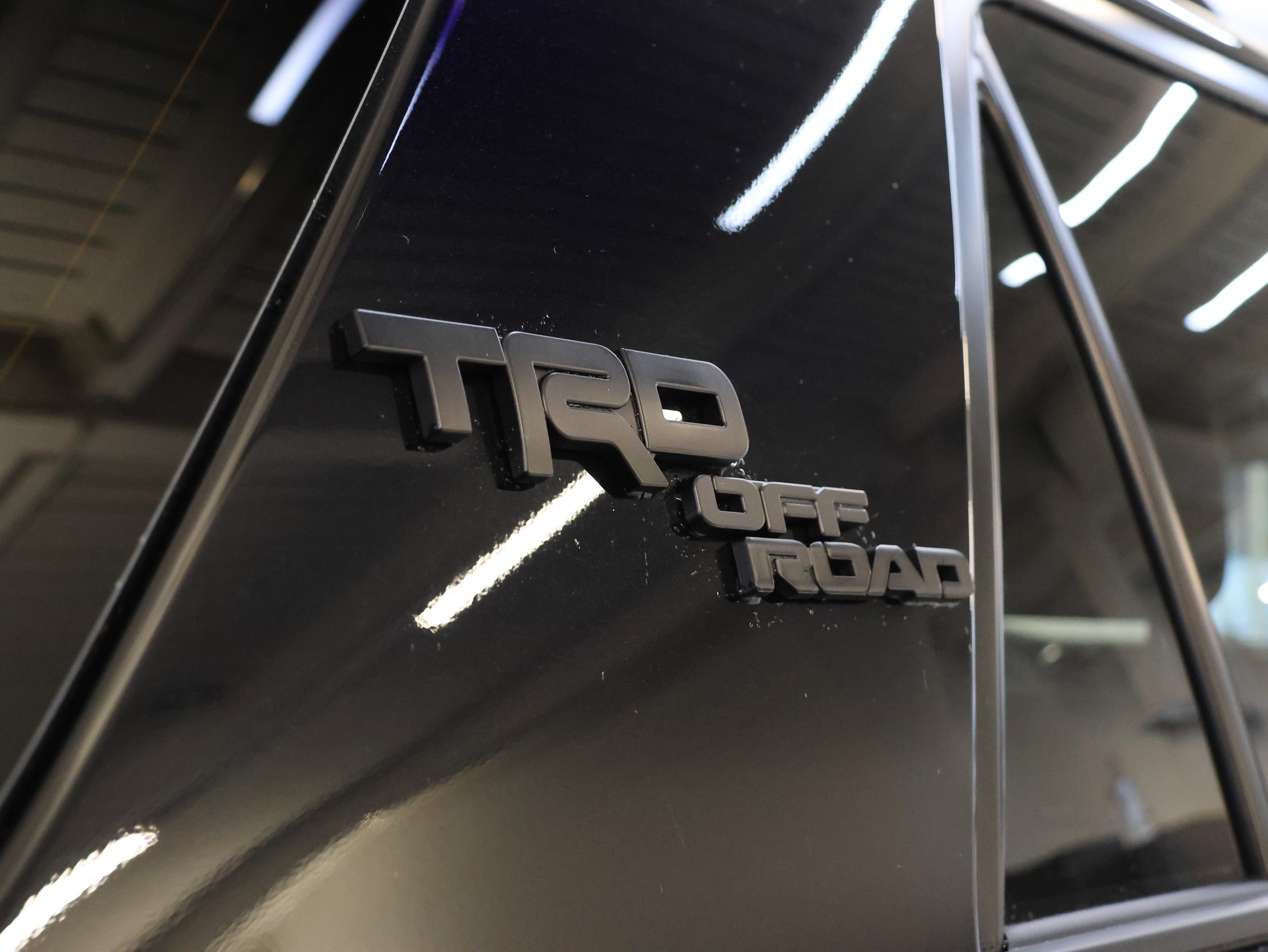 TOYOTA 4-Runner TRD Offroad Premium-image-11